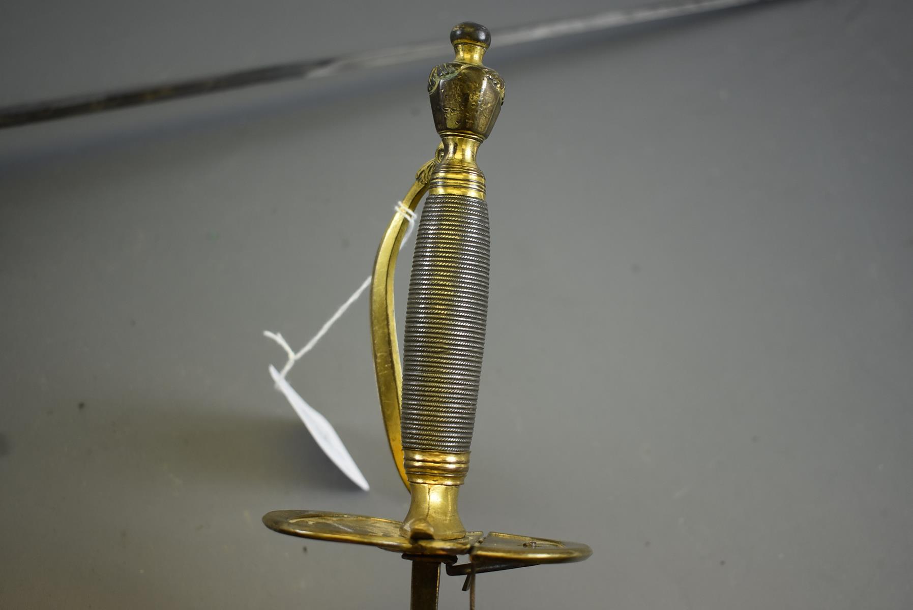A 1796 PATTERN PRINCE OF WALES VOLUNTEERS OFFICER'S SWORD, 80.75cm blade decorated with scrolling - Image 13 of 14
