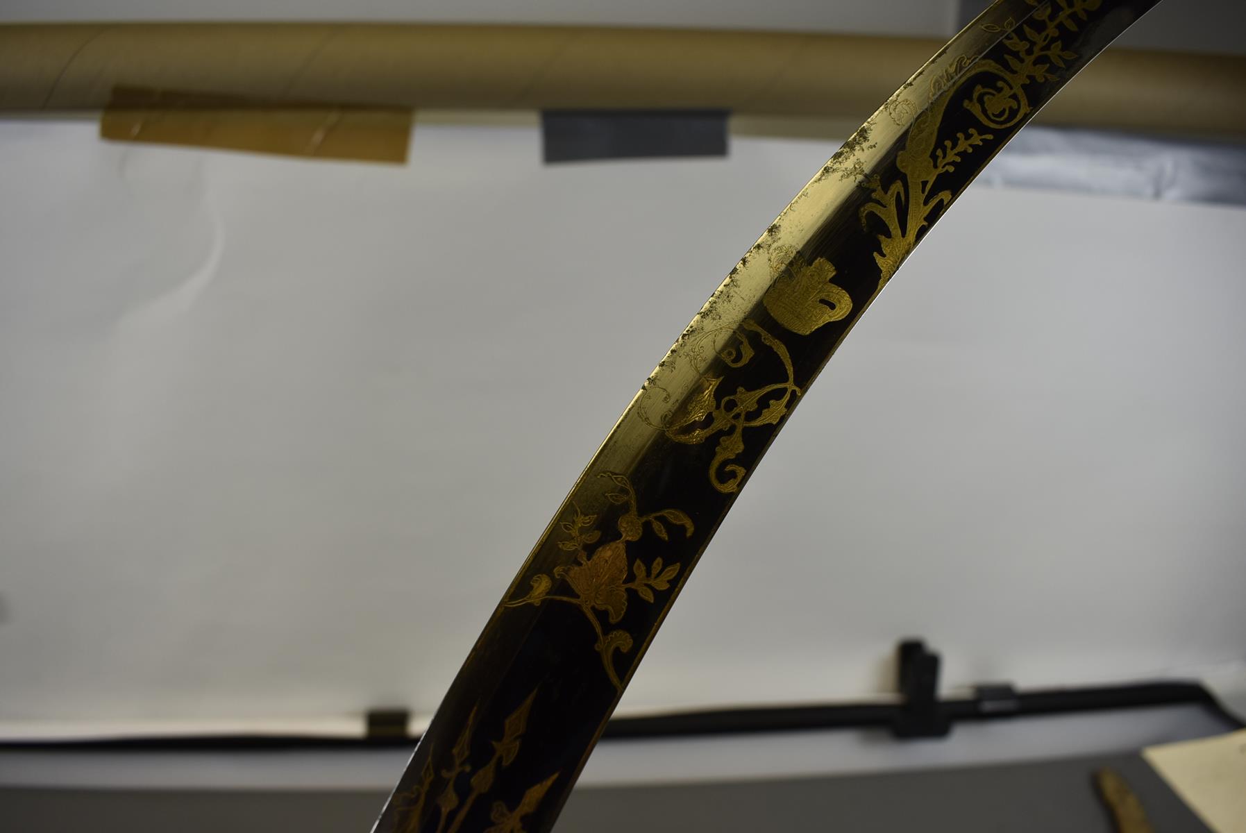 AN 1803 PATTERN LIGHT INFANTRY OFFICER'S SWORD, 72.5cm sharply curved blade decorated with stands of - Image 8 of 17