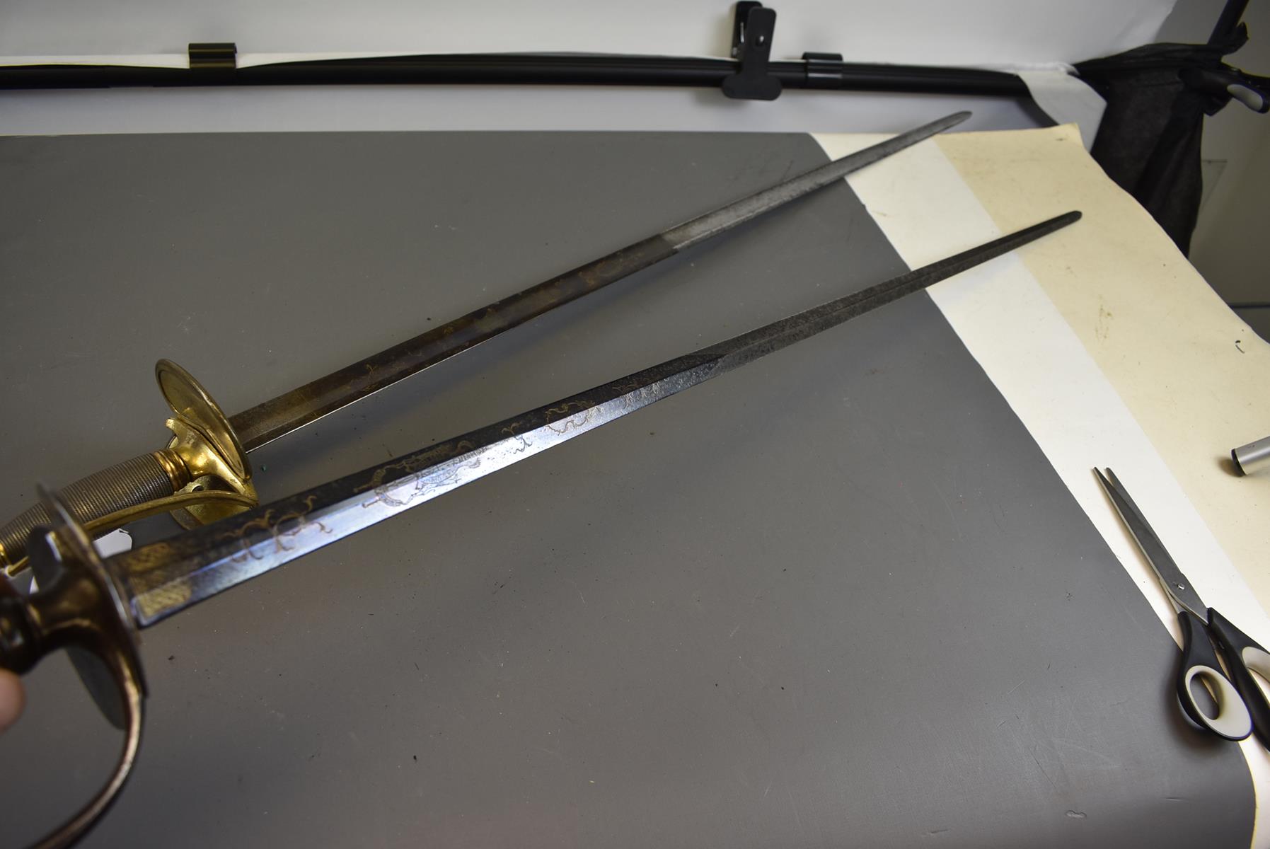 A 1796 PATTERN PRINCE OF WALES VOLUNTEERS OFFICER'S SWORD, 80.75cm blade decorated with scrolling - Image 3 of 14