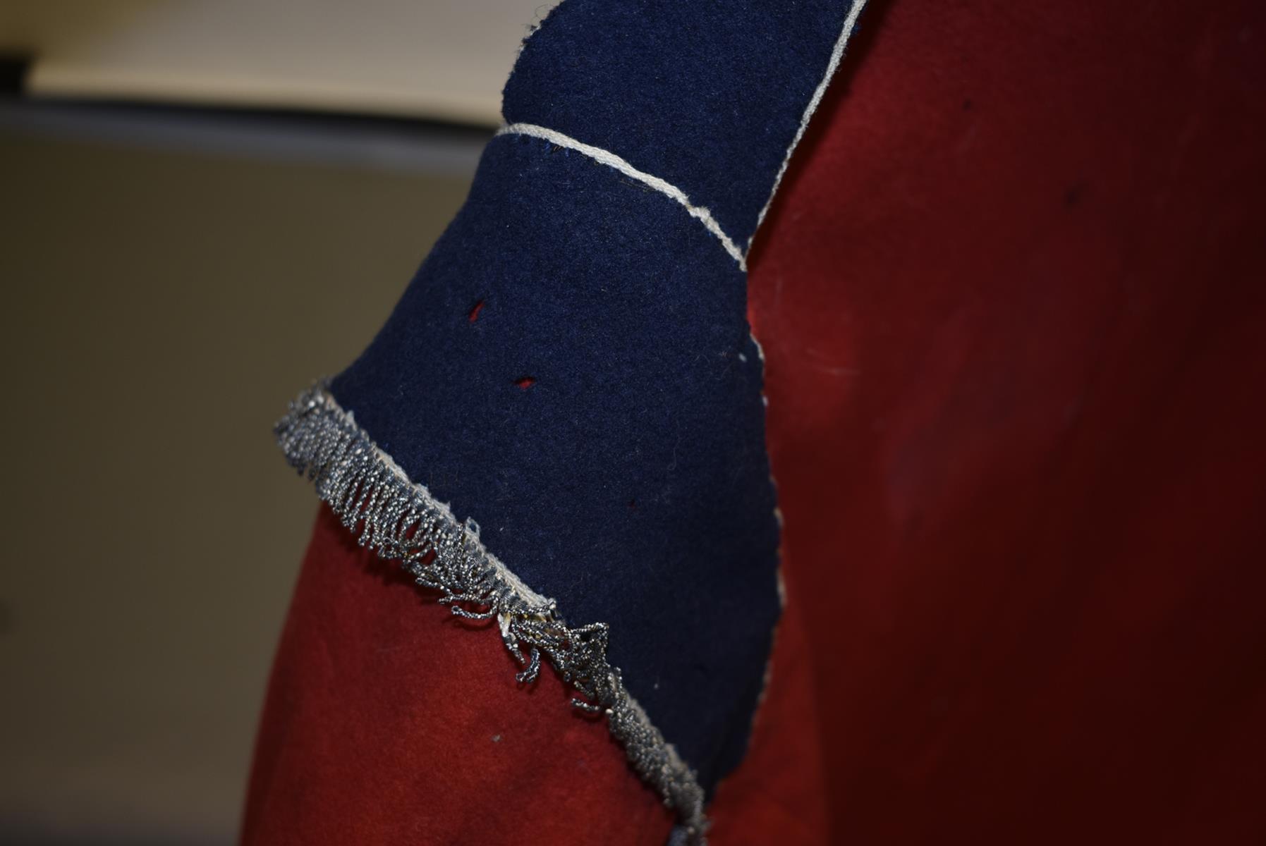 BISHOPSGATE VOLUNTEERS COATEE, BREECHES AND HOSE, 1798-1801. The dress coatee is of scarlet cloth - Image 11 of 12