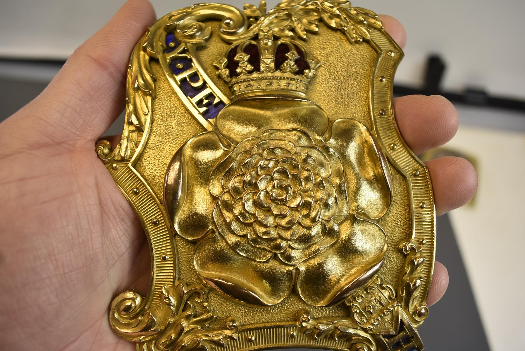 A 7TH (ROYAL FUSILIERS) OFFICER'S SHOULDER BELT PLATE, the two-piece rococo plate decorated with - Image 4 of 6