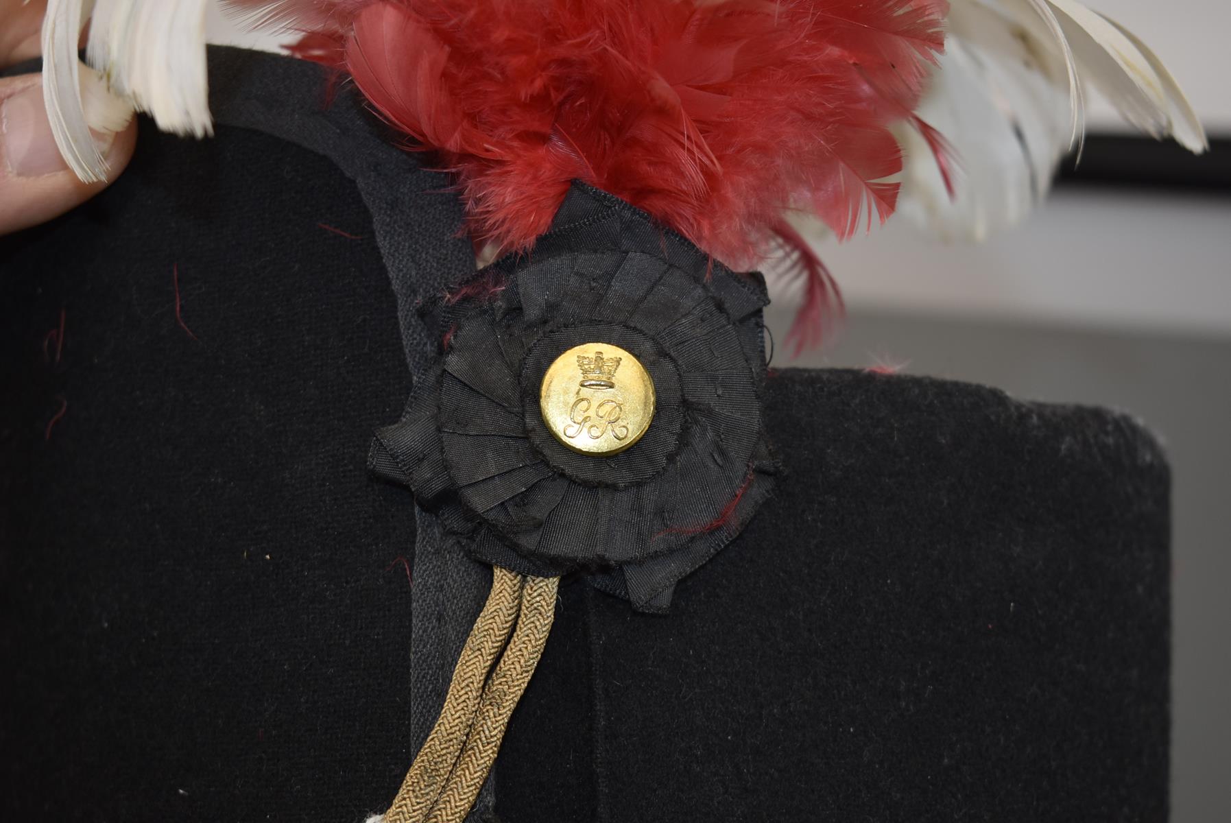 AN OFFICER'S 1812-1816 REPLICA SHAKO. Late 19th or early 20th Century example in stiffened navy blue - Image 4 of 9