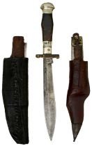 A LATE 19TH OR EARLY 20TH CENTURY FOLDING BOWIE KNIFE,