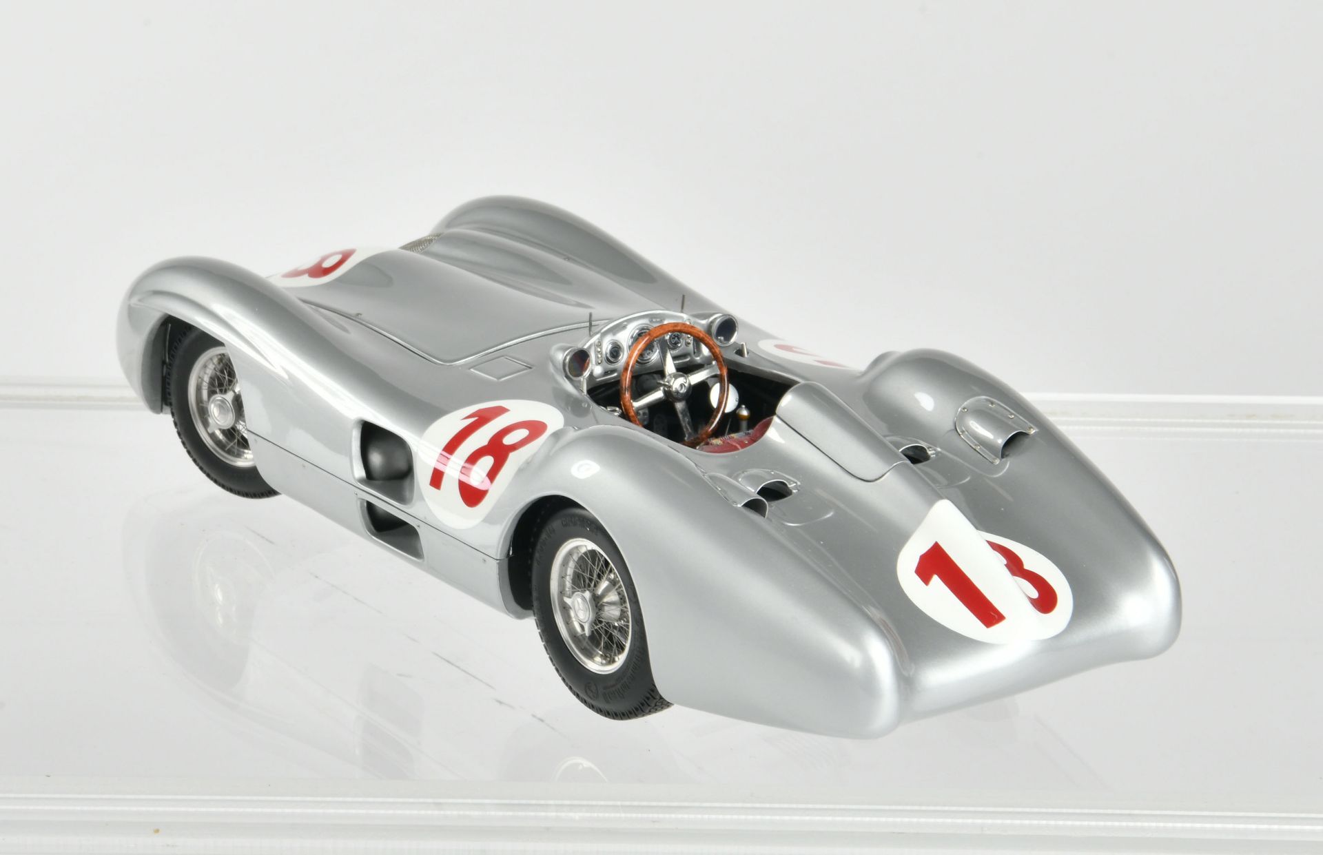 CMC, Mercedes Benz W196 R 1954/55, 1:18, C 1 - Image 2 of 3