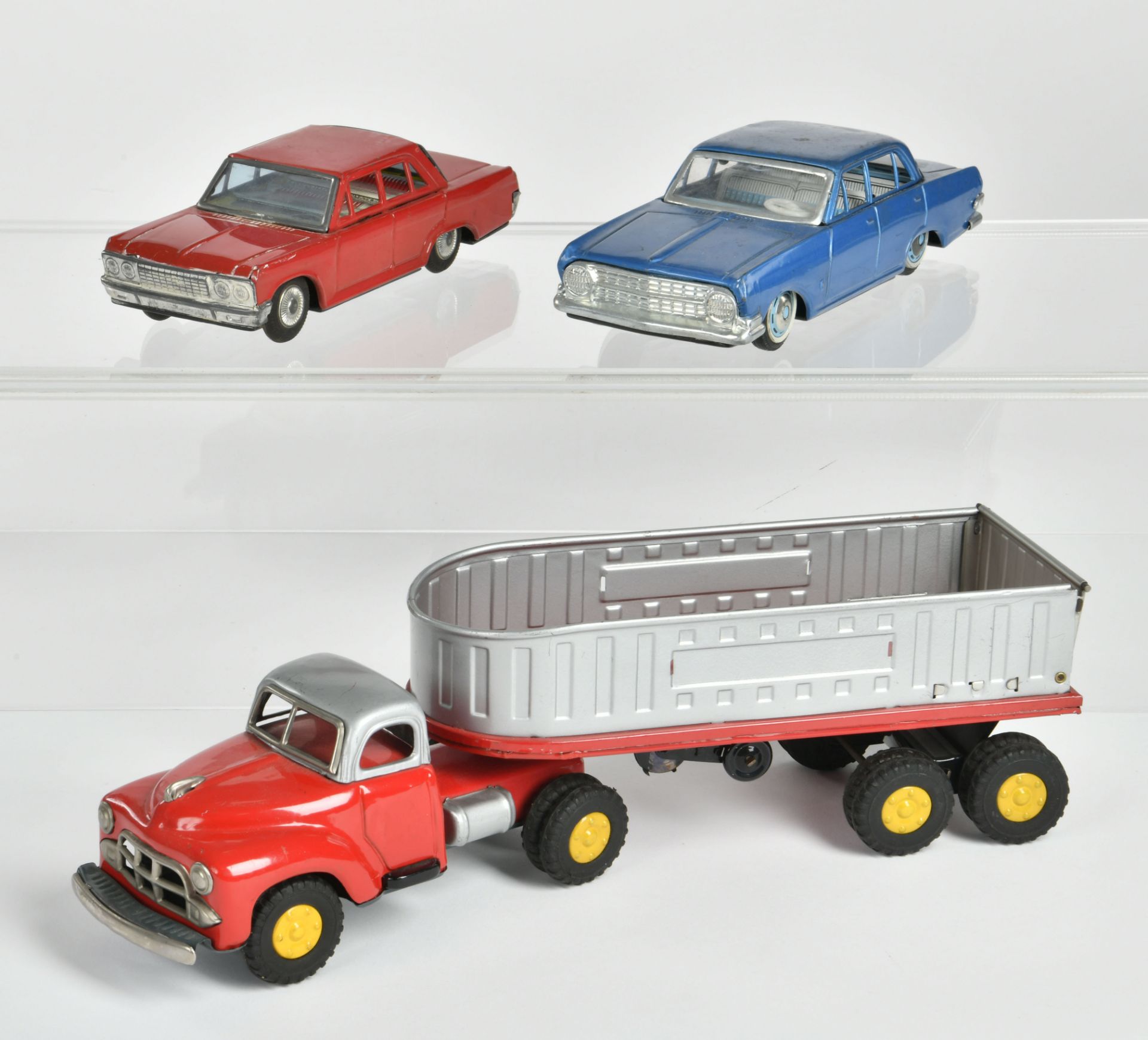 Ichiko a.o., 3 vehicles, Japan, tin, 18-32cm, paint d., C 2/2- - Image 2 of 2