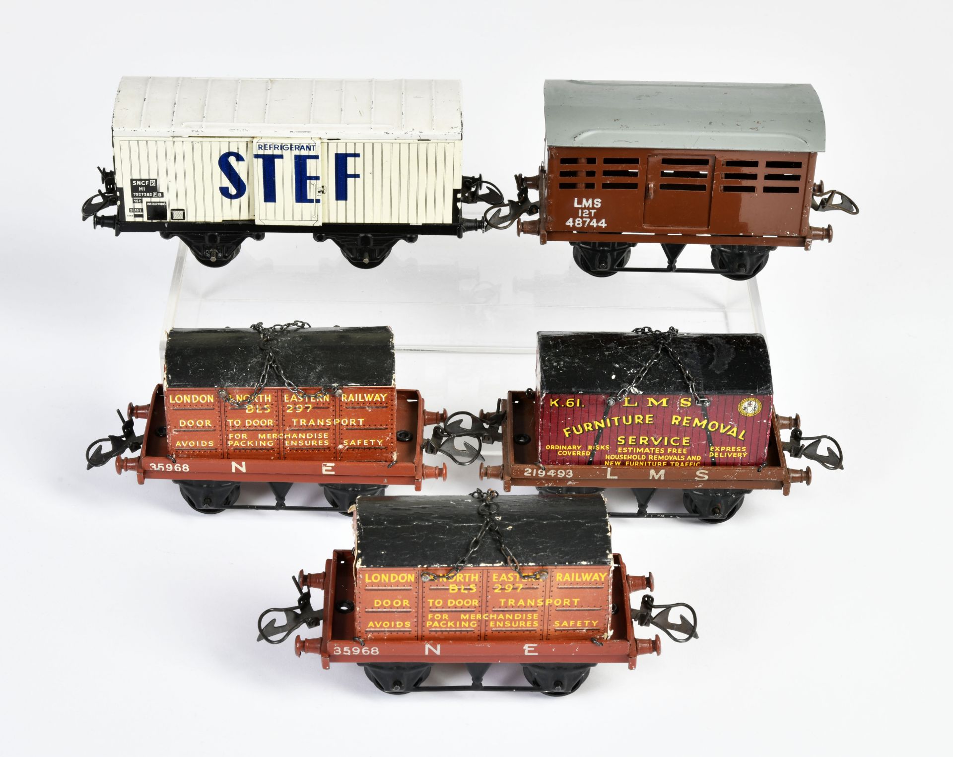 Hornby, 5 wagons, England, gauge 0, paint d., C 2-3