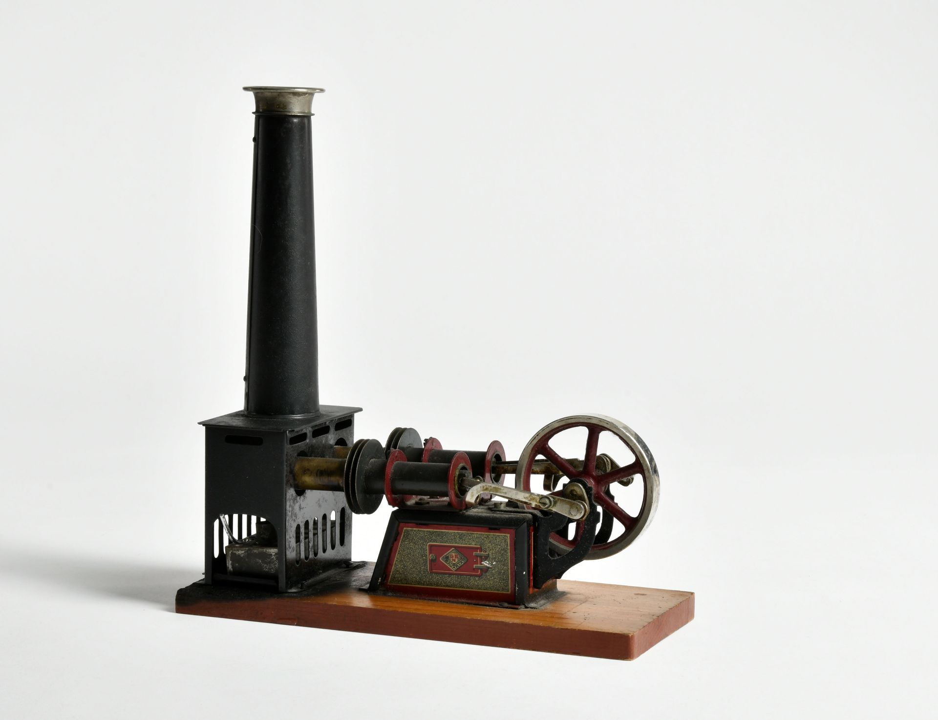 Bing, hot air engine no 135/12 from 1909, 22 cm, 2 cylinder with burner, box (only bottom part), - Image 2 of 2