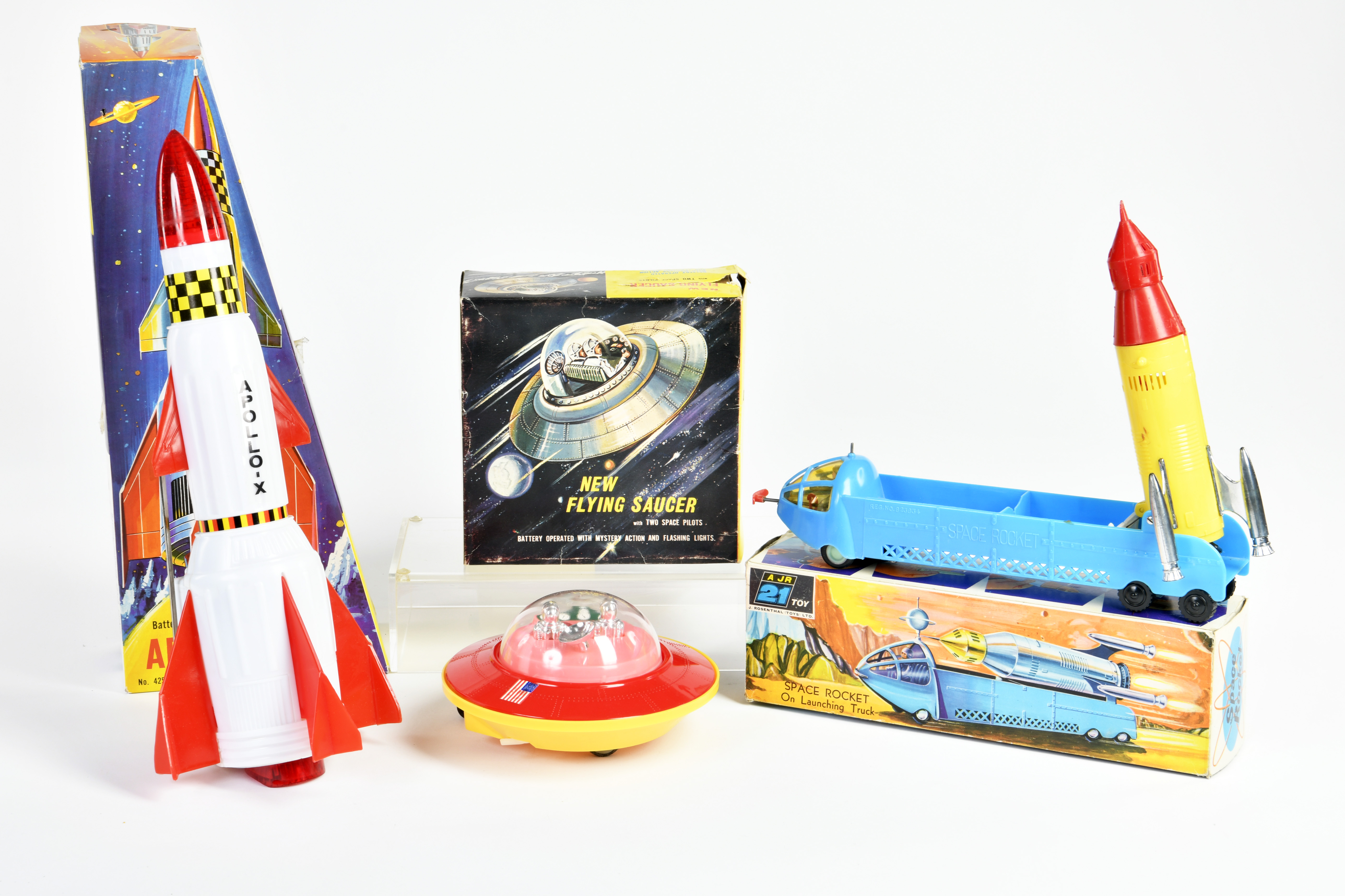 234 Space Rocket, 356 New Flying Saucer & 425 Apollo X, Hong Kong, plastic, not checked, box, C 1-2