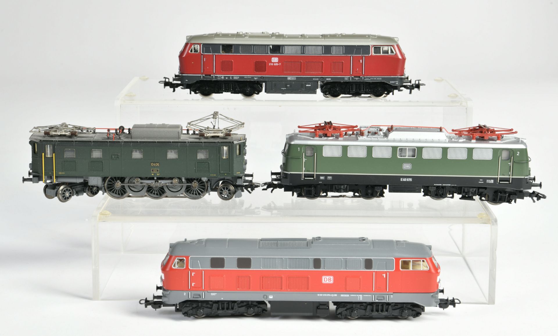 Märklin, 4 Diesel- und E-Loks, H0