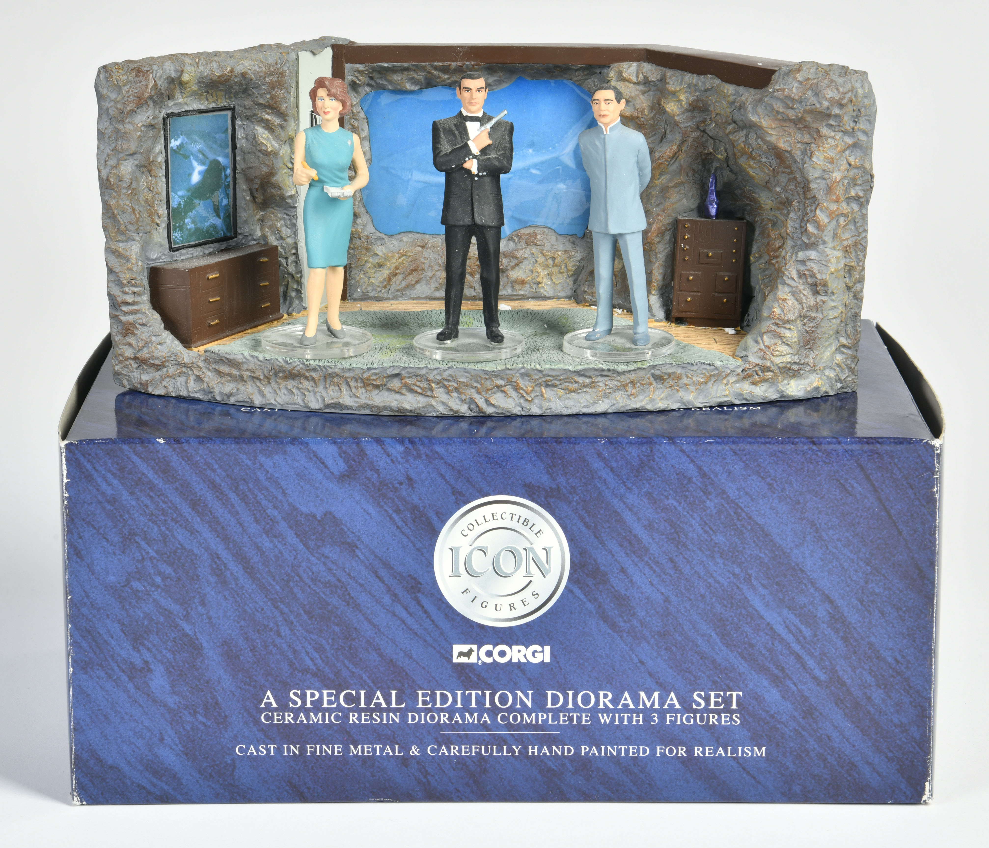 Corgi Special Edition Diorama Set Dr No, James Bond & Honey Rider, 22 cm, box, C 1