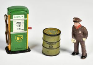 Arnold, BP petrol station with gas station attendant and barrel, US Z. Germany, tin, min. paint