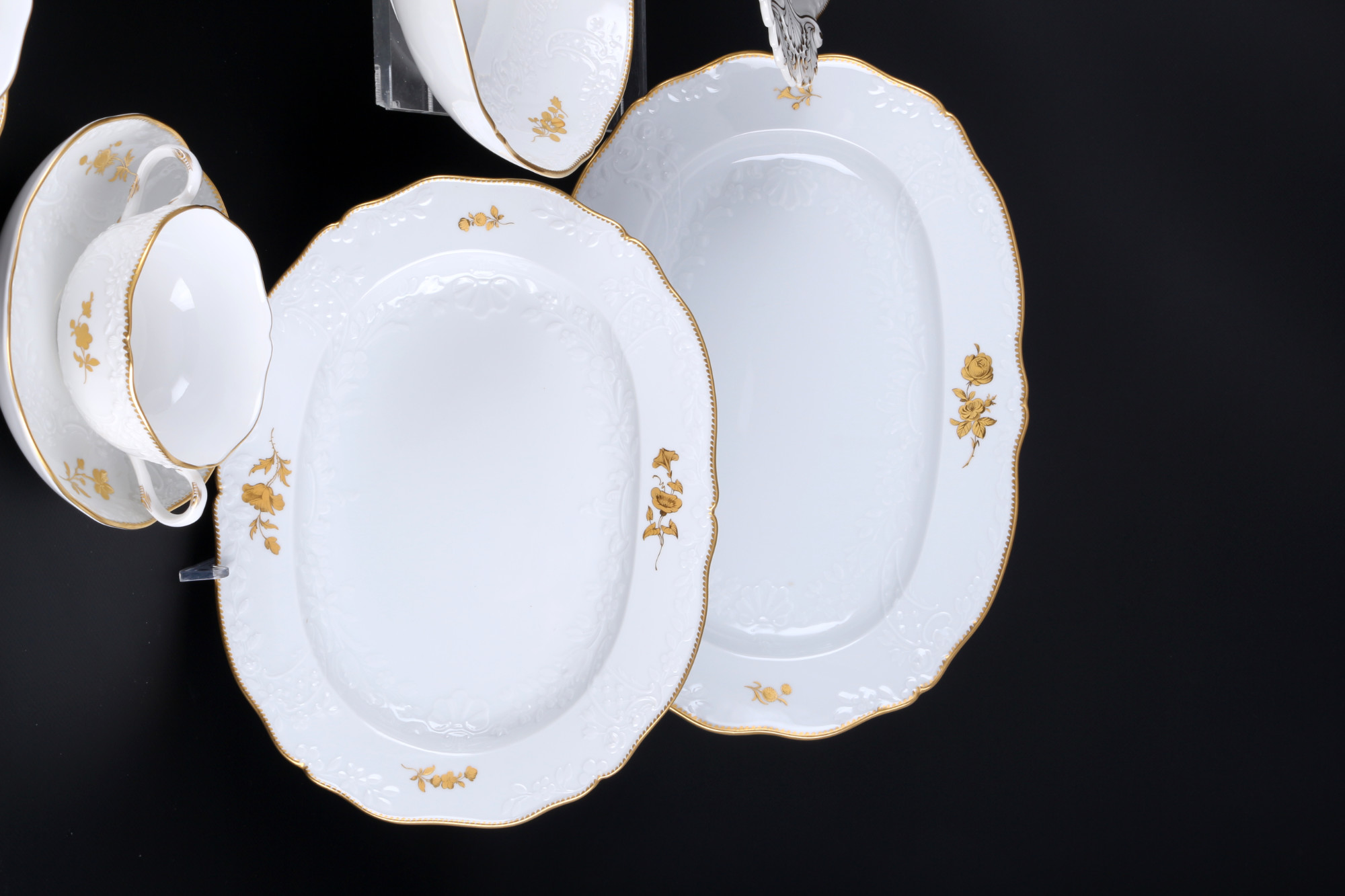 Meissen Neumarseille Goldblume / Goldzweig Speiseservice für 6 Personen, dinner service for 6 pers. - Image 3 of 6