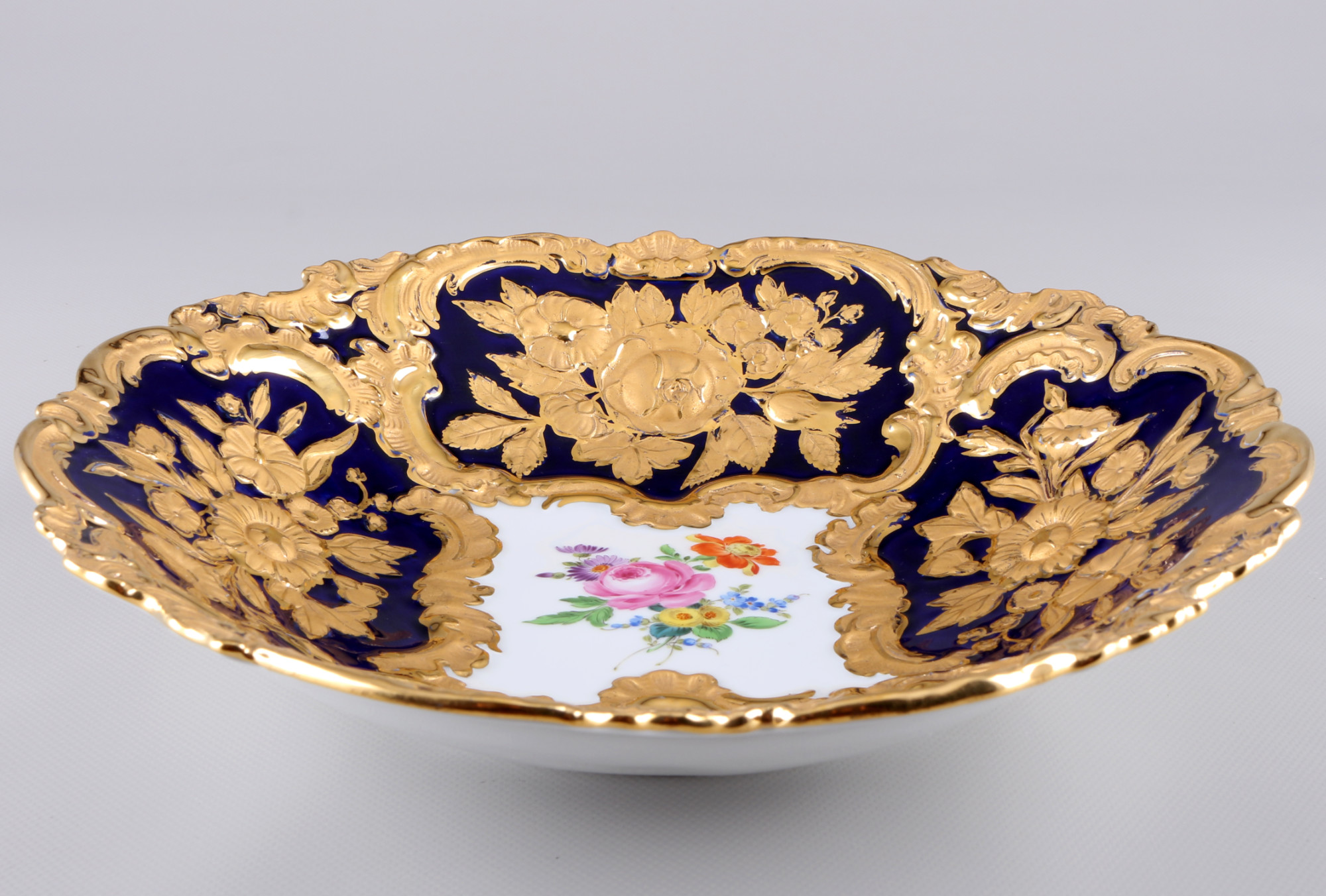 Meissen Flower Bouquet royal blue large splendor bowl, große Prunkschale, - Image 3 of 4