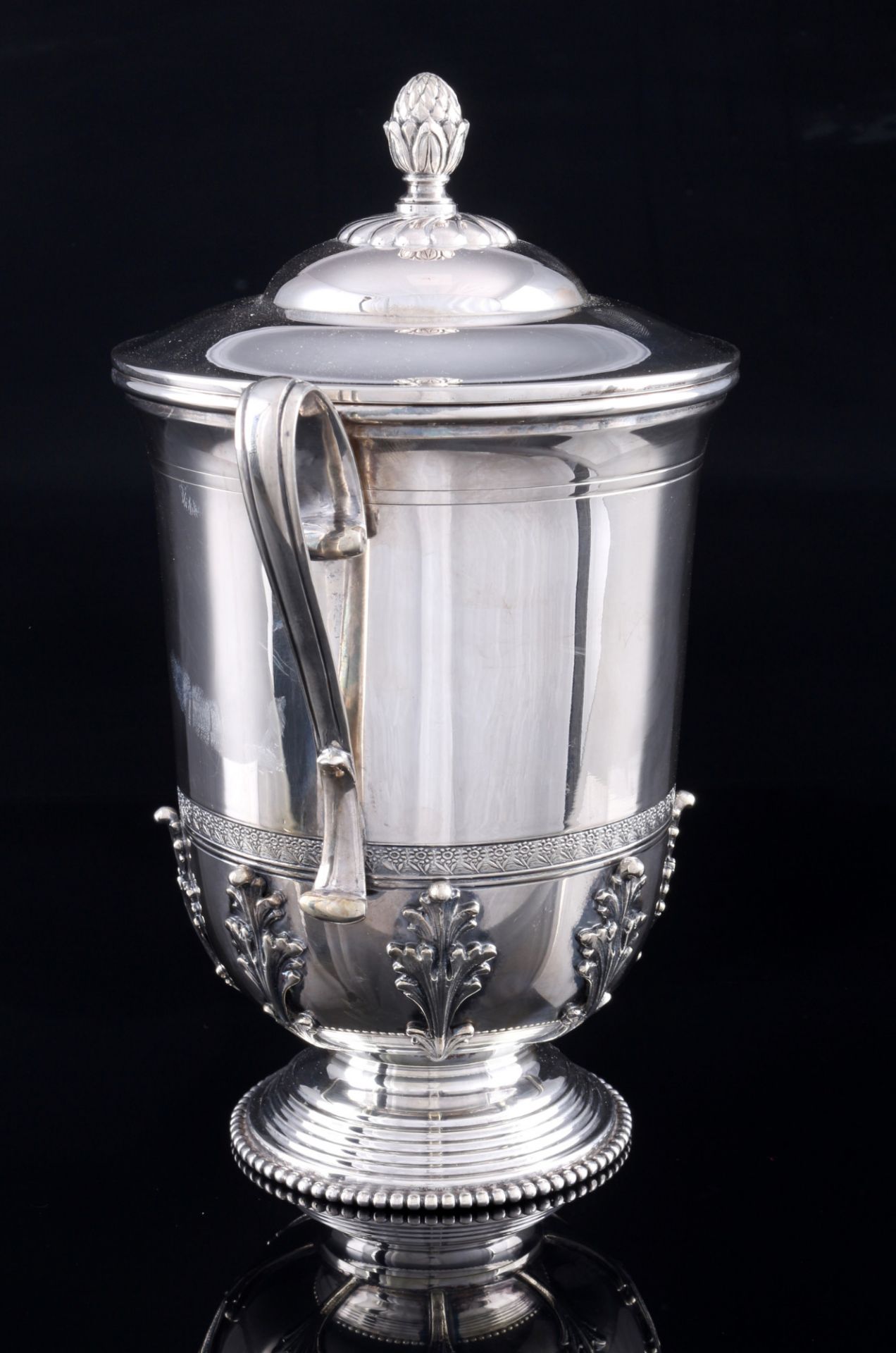 Laboratorio D'Argenteria Arno Fassi 800 silver twin handled lidded cup, Silber Deckelpokal, - Image 2 of 3