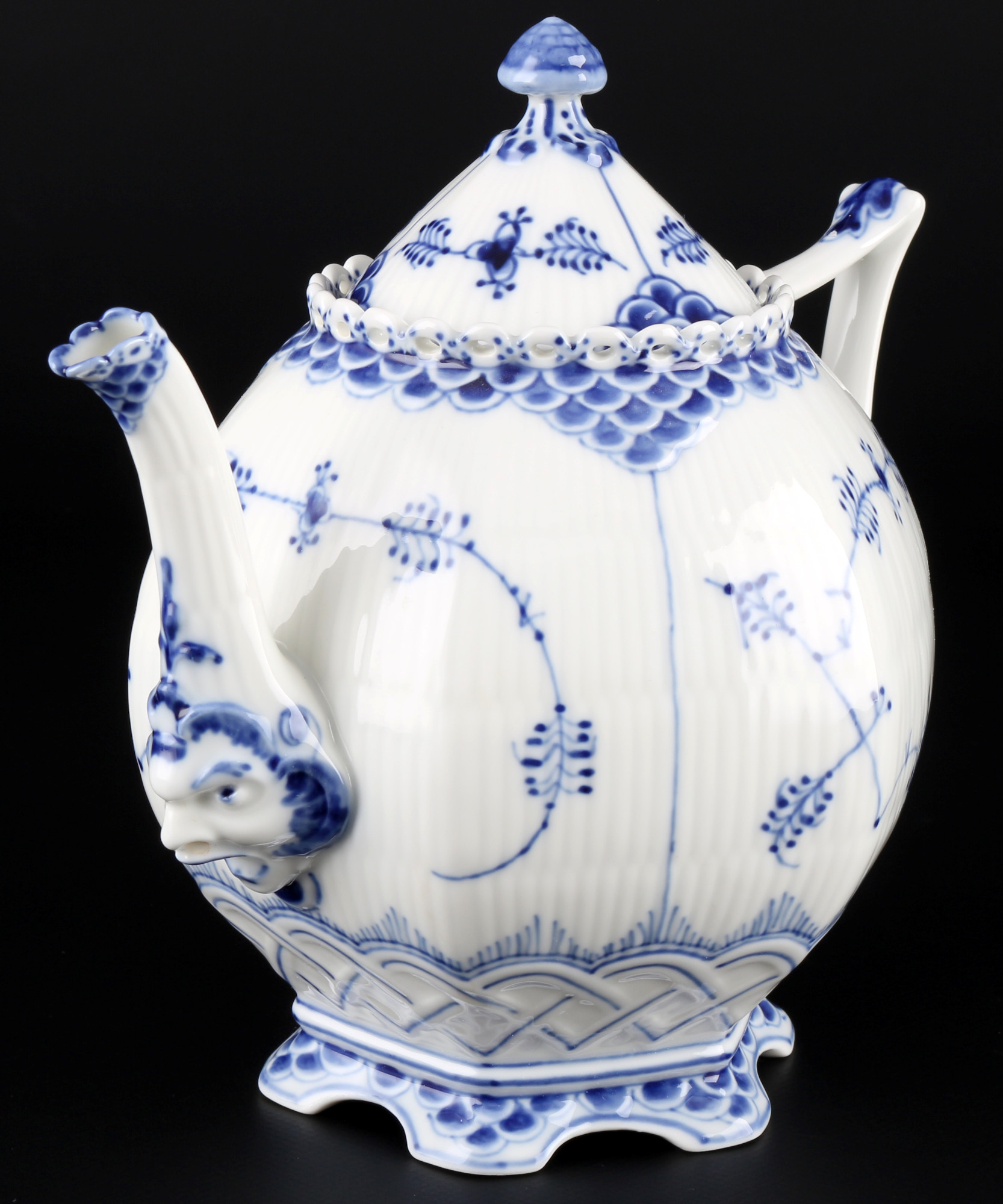 Royal Copenhagen Musselmalet Full Lace tea pot 1119 1st choice, Vollspitze Teekanne, - Image 2 of 4