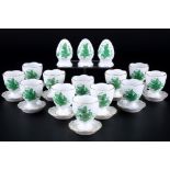 Herend Apponyi Vert 12 Eierbecher mit Salz- & Pfefferstreuern, egg cups with salt and pepper casters