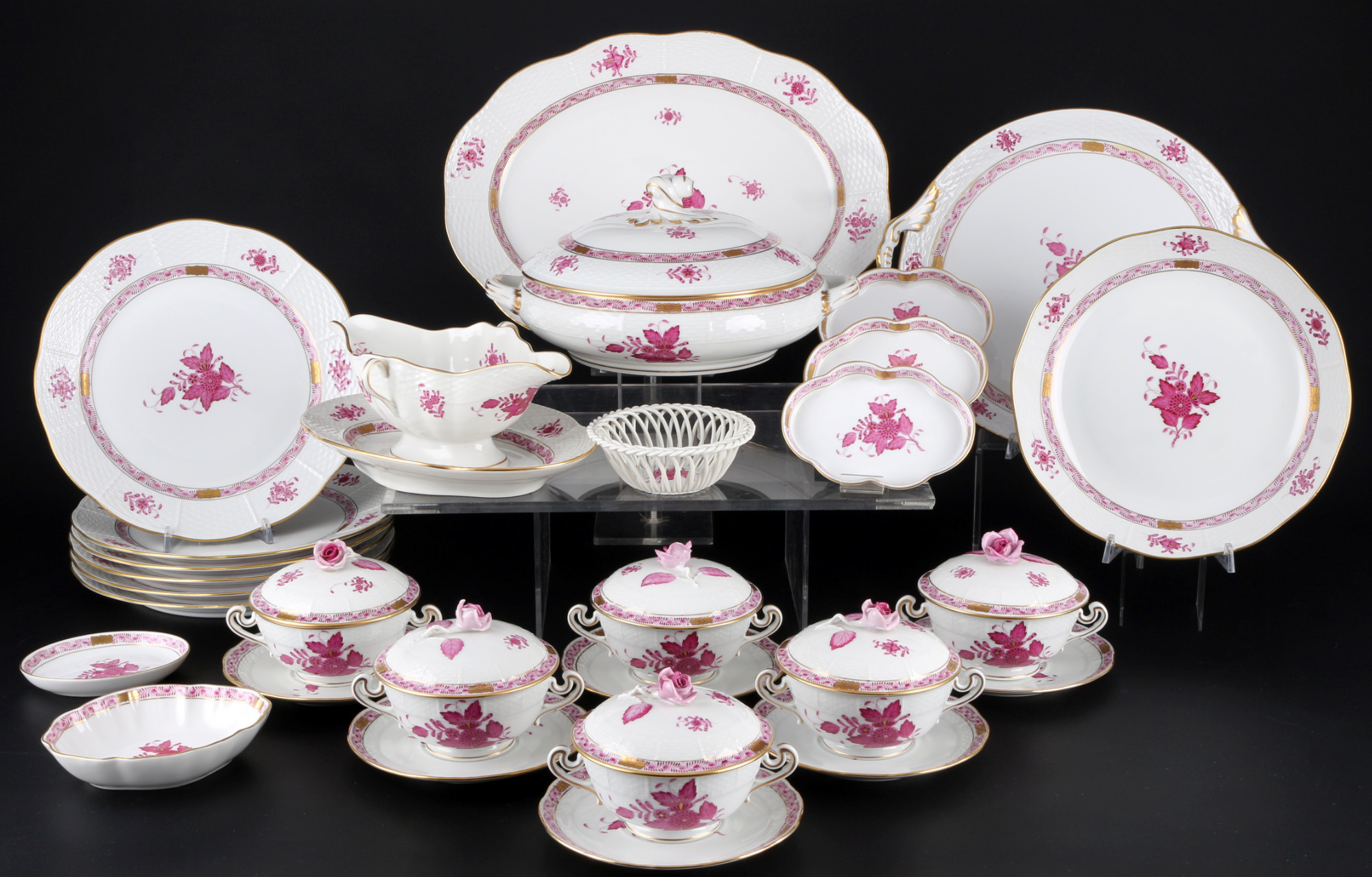 Herend Apponyi Purple dinner service for 6 persons, Speiseservice für 6 Personen,