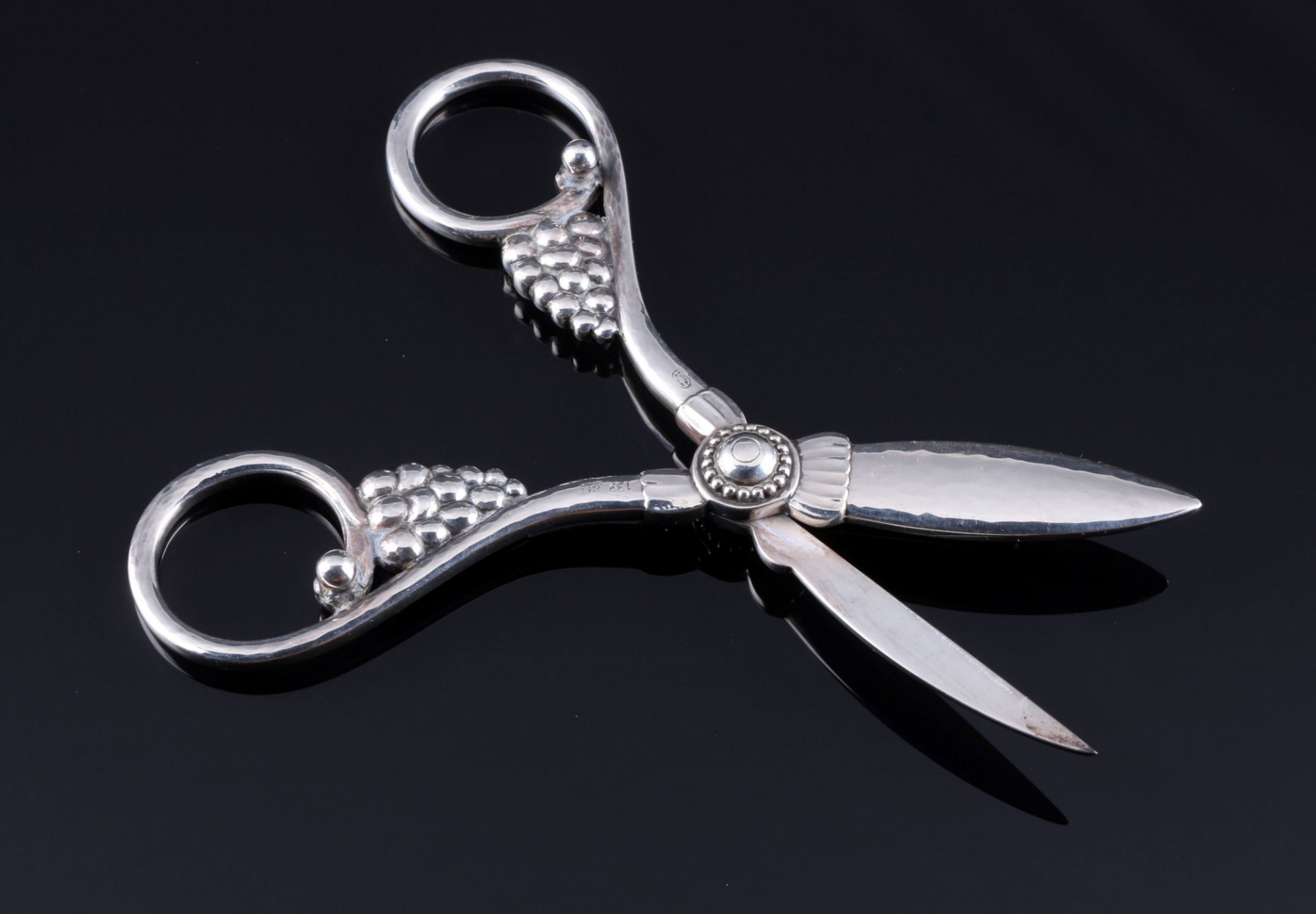 Georg Jensen Blossom / Magnolia 925 sterling silver grape scissor, Silber Traubenschere, - Image 2 of 4