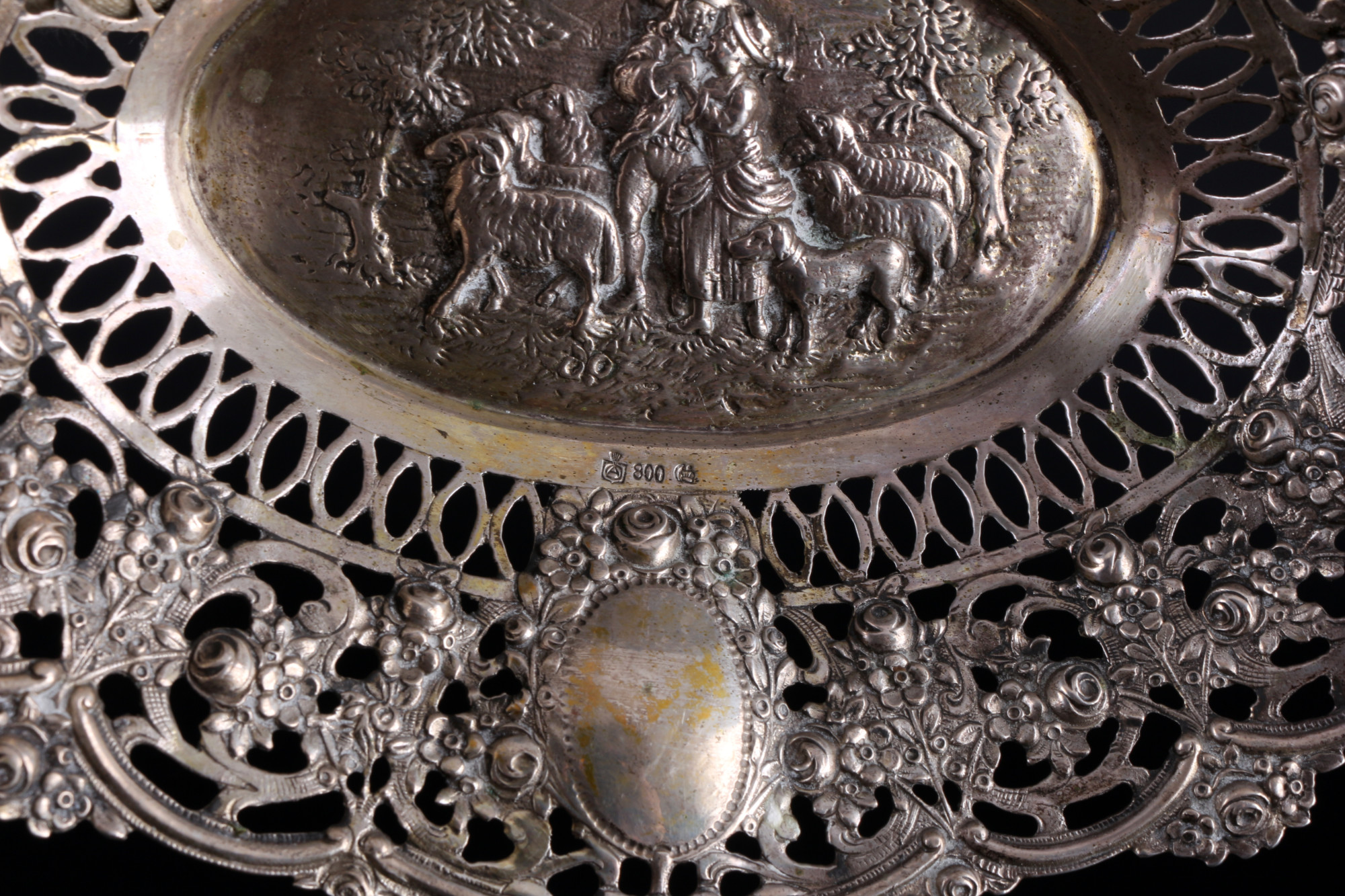 800 / 835 silver 3 cutwork bowls with cherub and shephard sceneries, Silber Durchbruchschalen, - Image 5 of 5