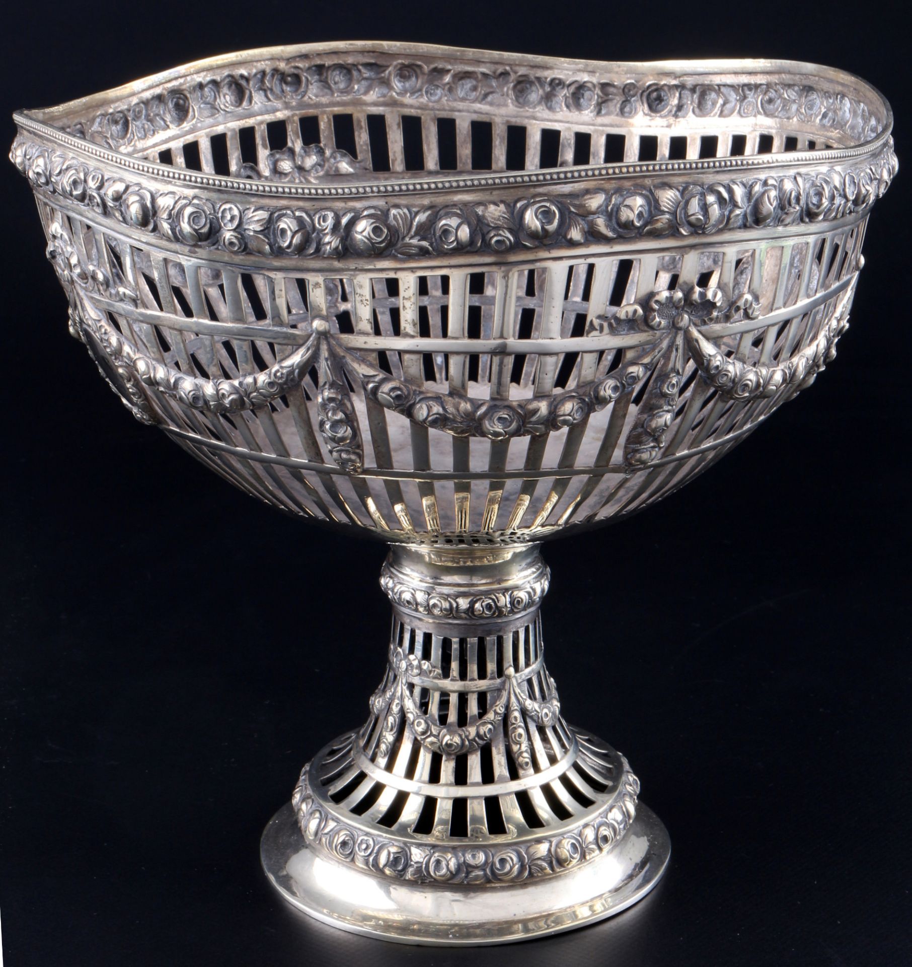 Silver large centerpiece with roses, Silber großer Tafelaufsatz, - Image 3 of 3
