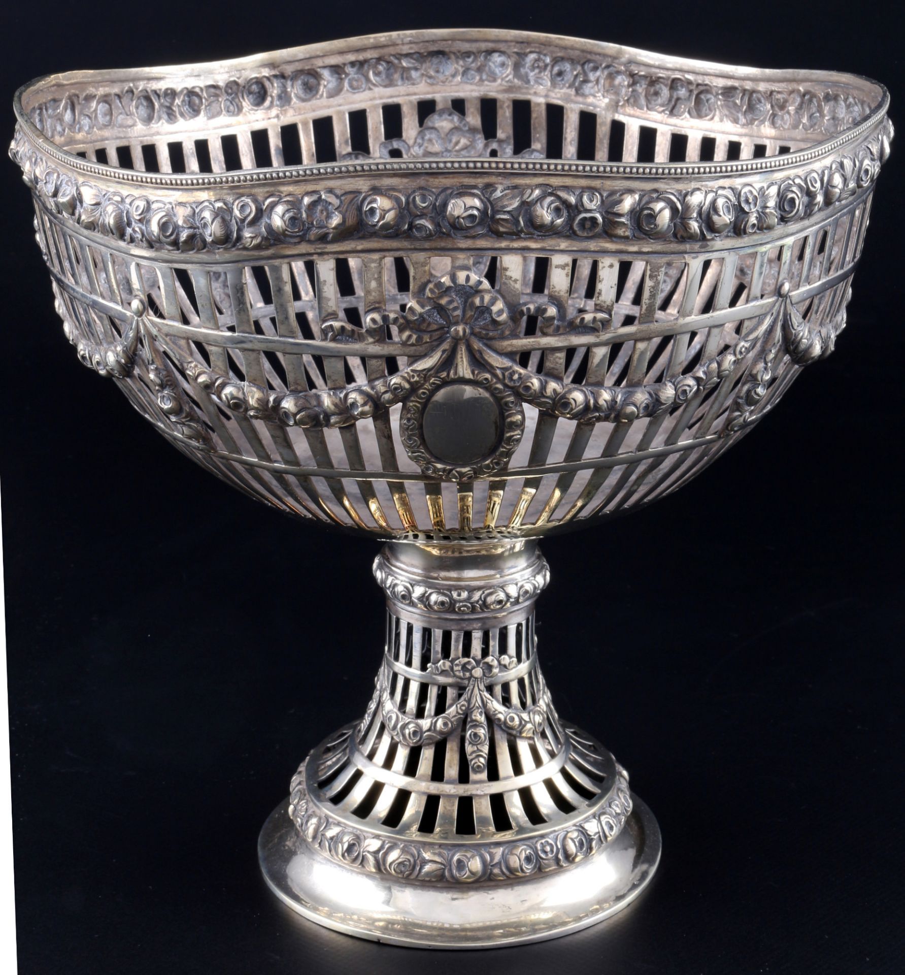 Silver large centerpiece with roses, Silber großer Tafelaufsatz, - Image 2 of 3