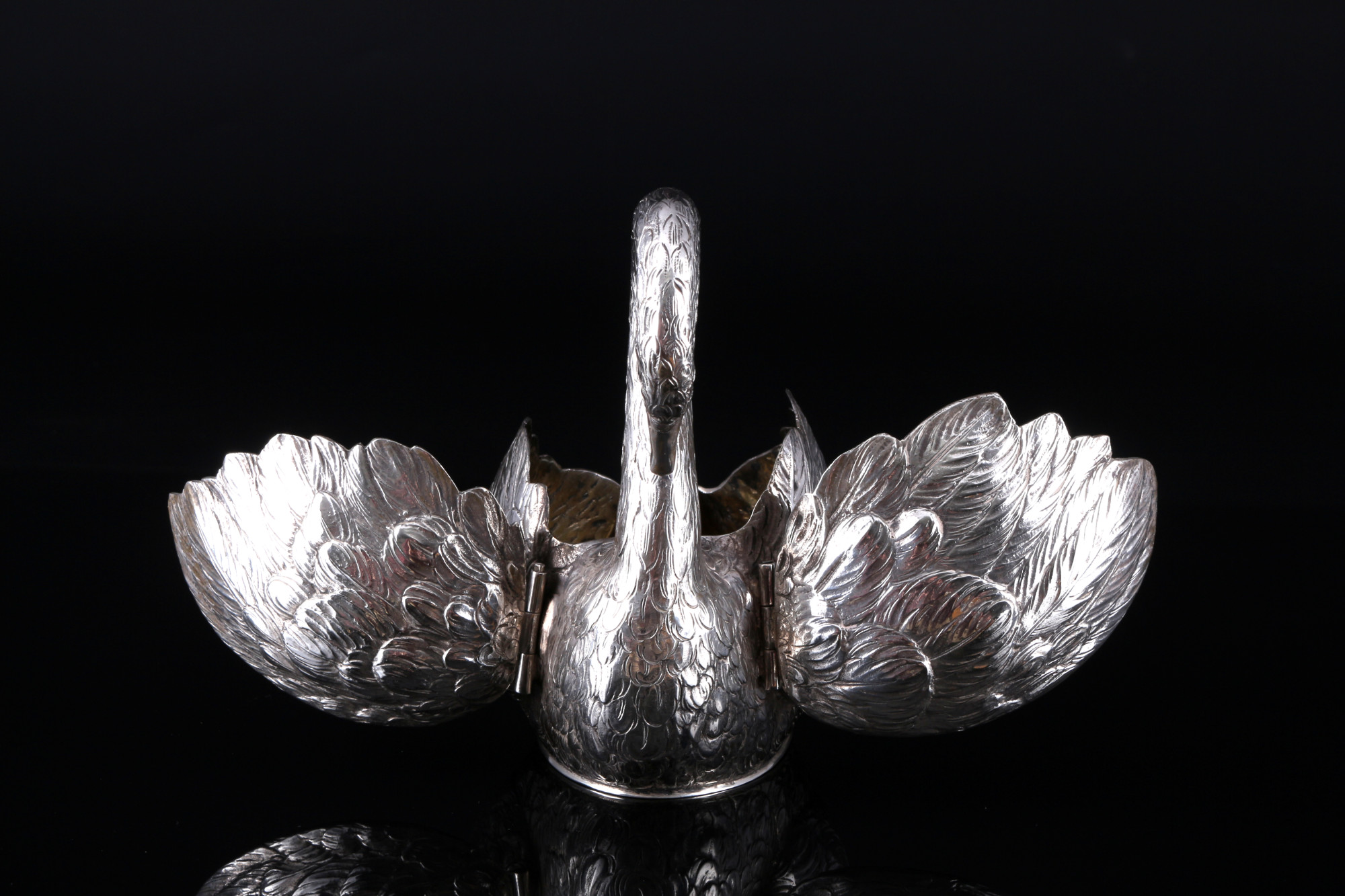 Schleissner & Söhne Hanau 830 silver pair of large swan bowls, Silber Tafelschmuck Schwäne, - Image 2 of 7