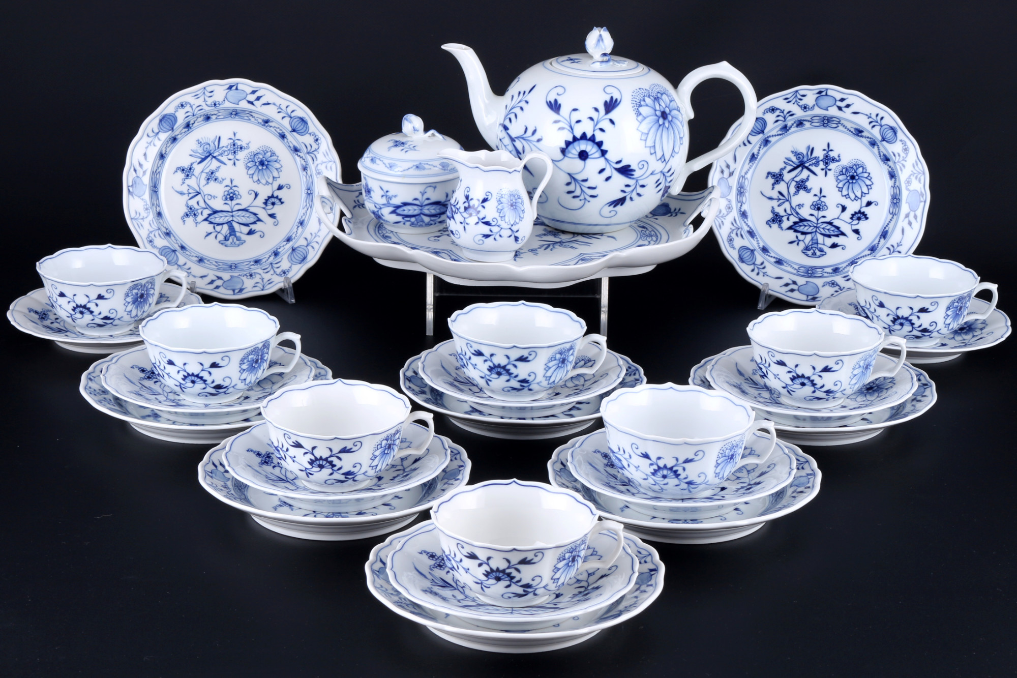 Meissen Onion Pattern tea service for 8 persons 1st choice, Teeservice für 8 Personen 1.Wahl,