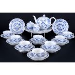 Meissen Zwiebelmuster Teeservice für 8 Personen 1.Wahl, tea service for 8 pers. 1st choice,