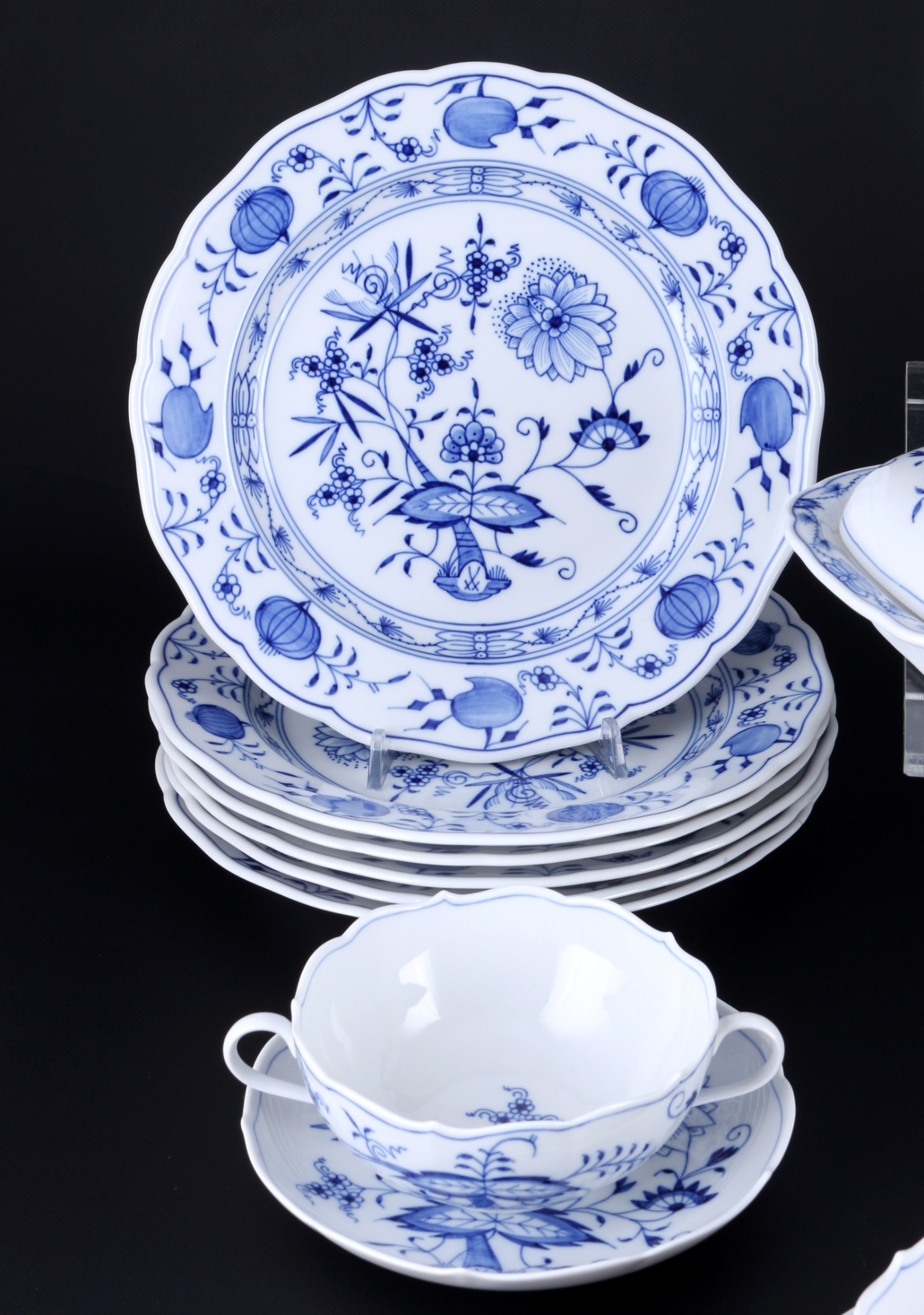 Meissen Onion Pattern dinner service for 6 persons 1st choice, Speiseservice für 6 Personen 1.Wahl, - Image 2 of 5