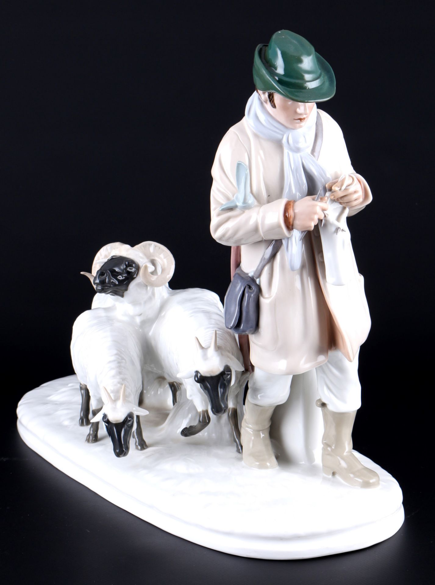 Meissen Schäfergruppe - stickender Schäfer mit Schafen, Otto Pilz, knitting shephard with flock, - Bild 2 aus 7