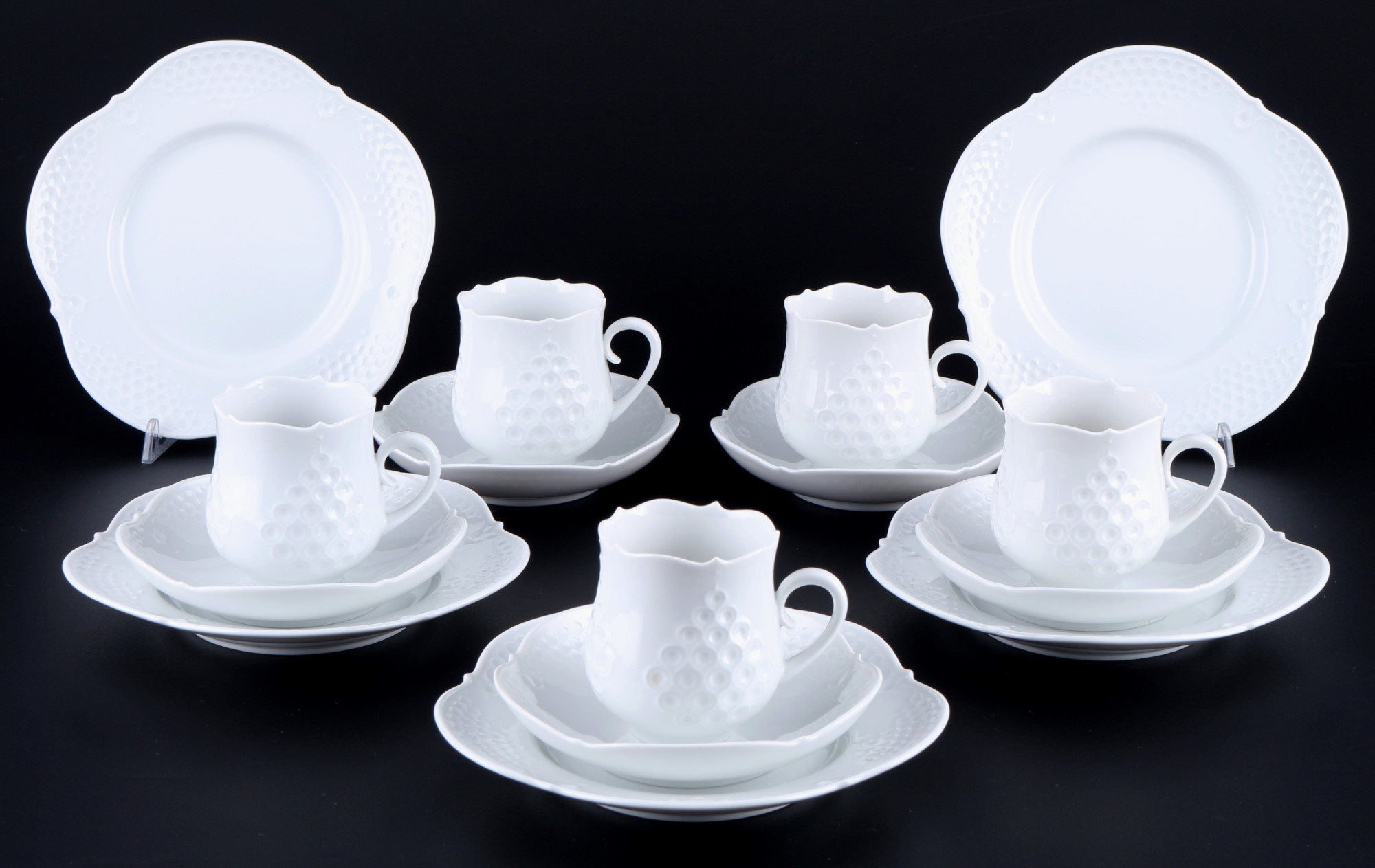 Meissen Large Neckline Relief 5 coffee cups with dessert plates 1st choice, Kaffeegedecke 1.Wahl,