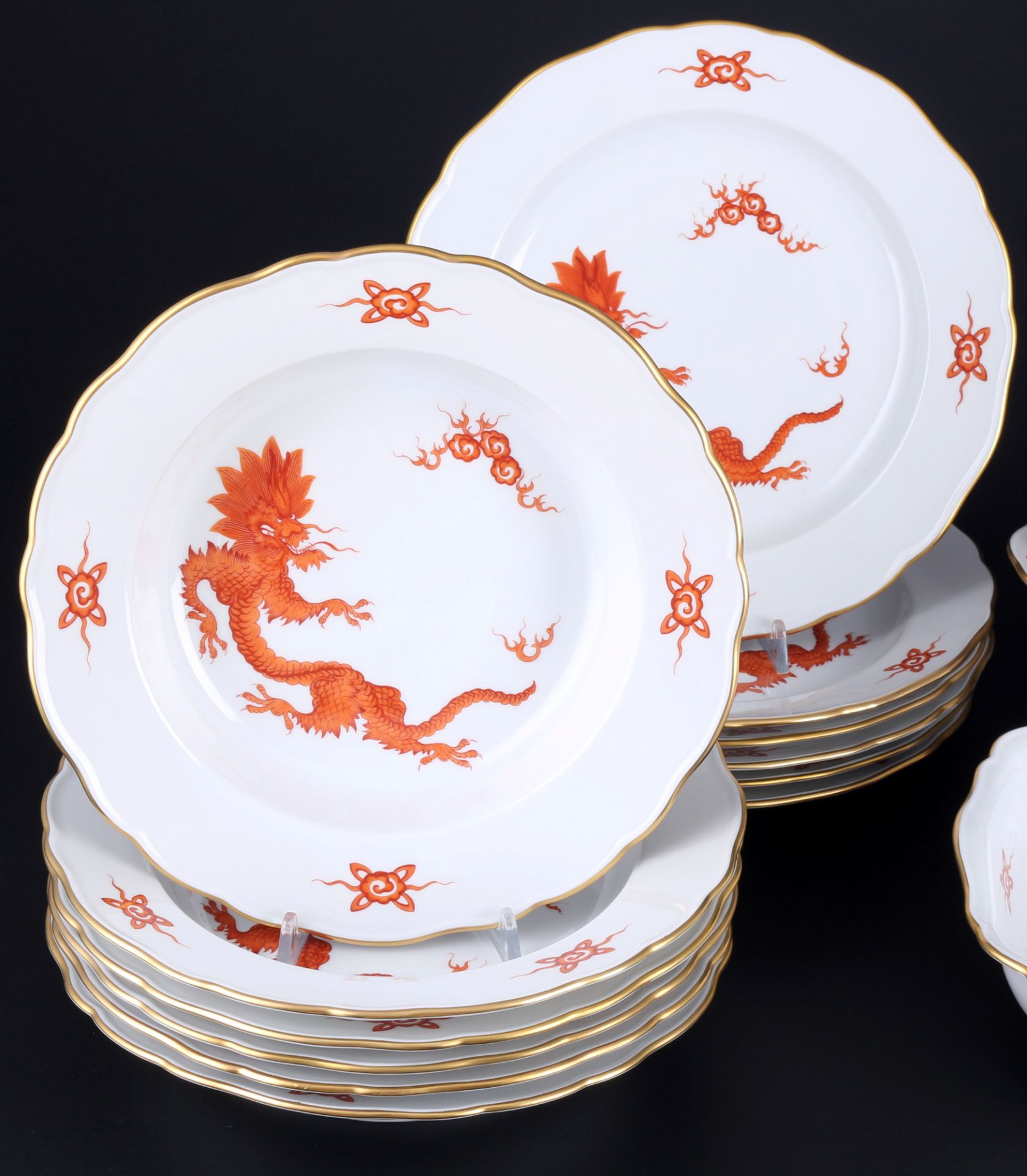 Meissen Red Ming Dragon dinner service for 6 persons 1st choice, Speiseservice für 6 Personen 1.Wahl - Image 2 of 5