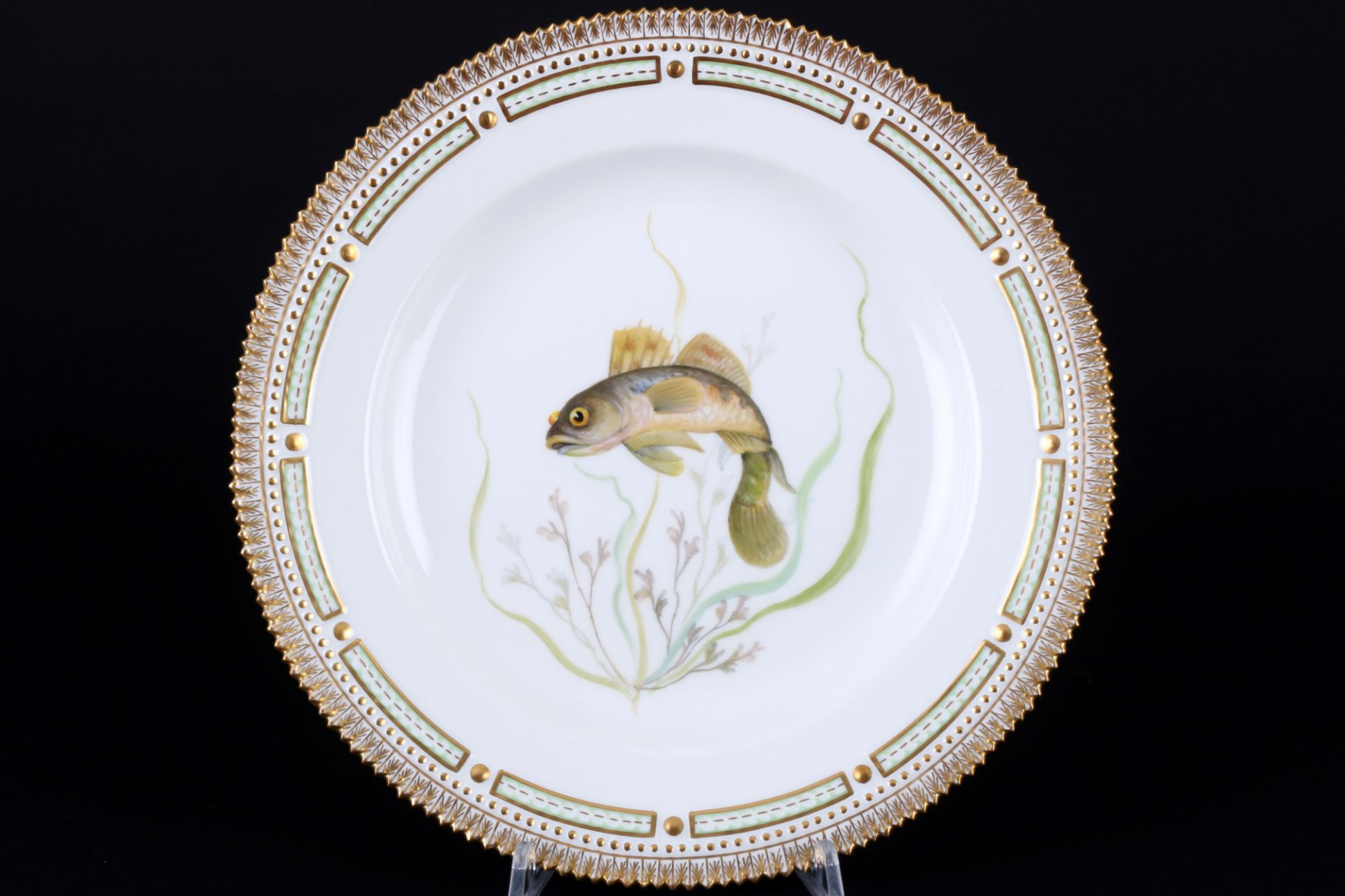 Royal Copenhagen Flora Danica Fish dinner plate 3549 1st choice, Speiseteller,