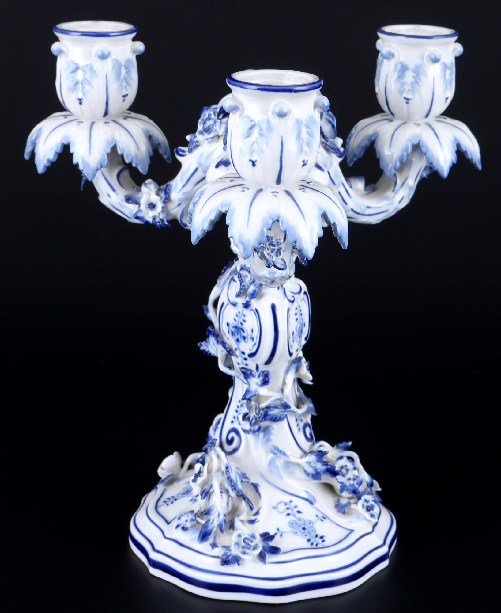 Meissen Blue-Camaieu candlestick, 3-branches, Kerzenständer, - Image 2 of 5
