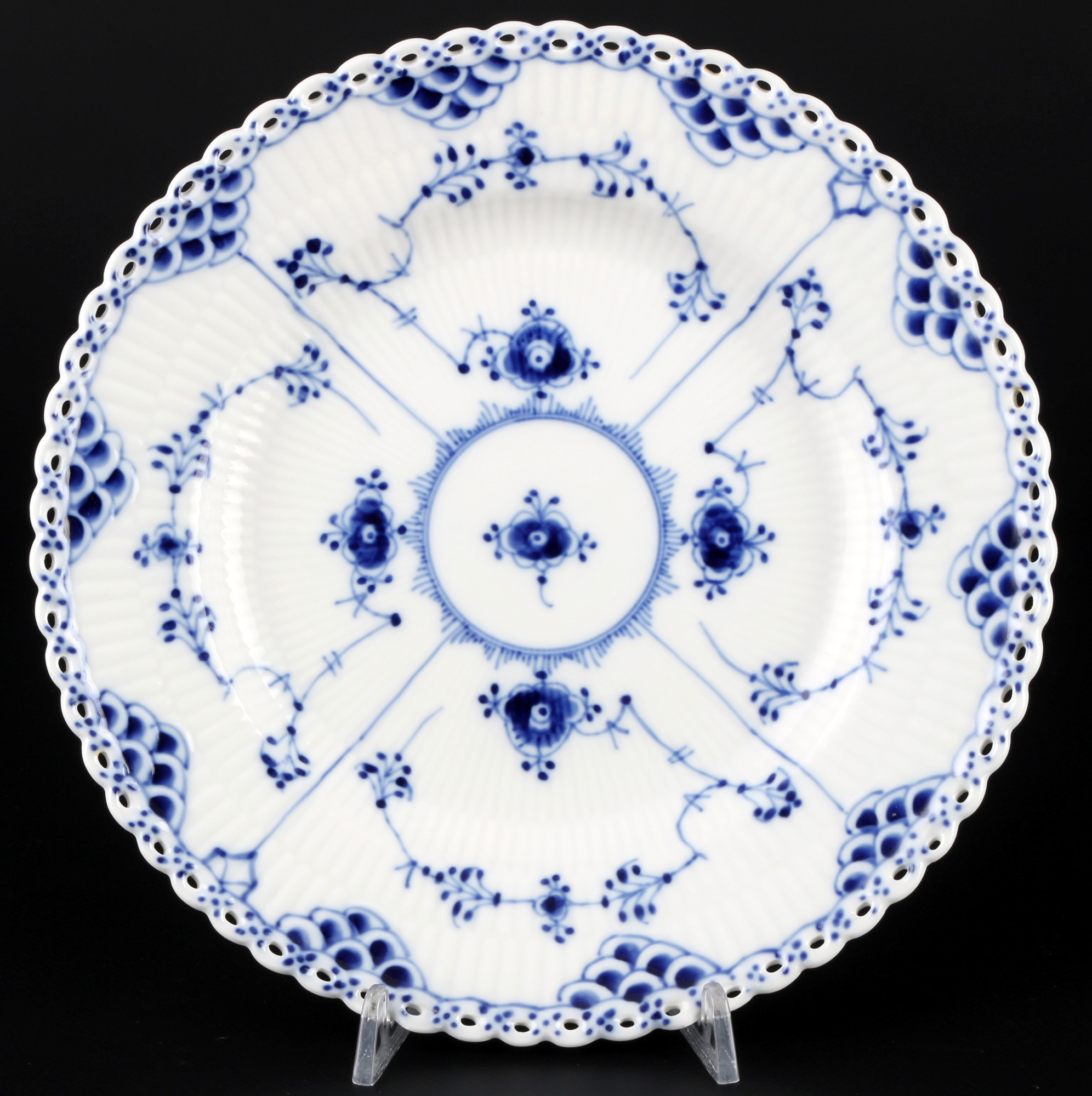 Royal Copenhagen Musselmalet Full Lace 9 dinner plates 1085 1st choice, Vollspitze Speiseteller, - Image 2 of 3