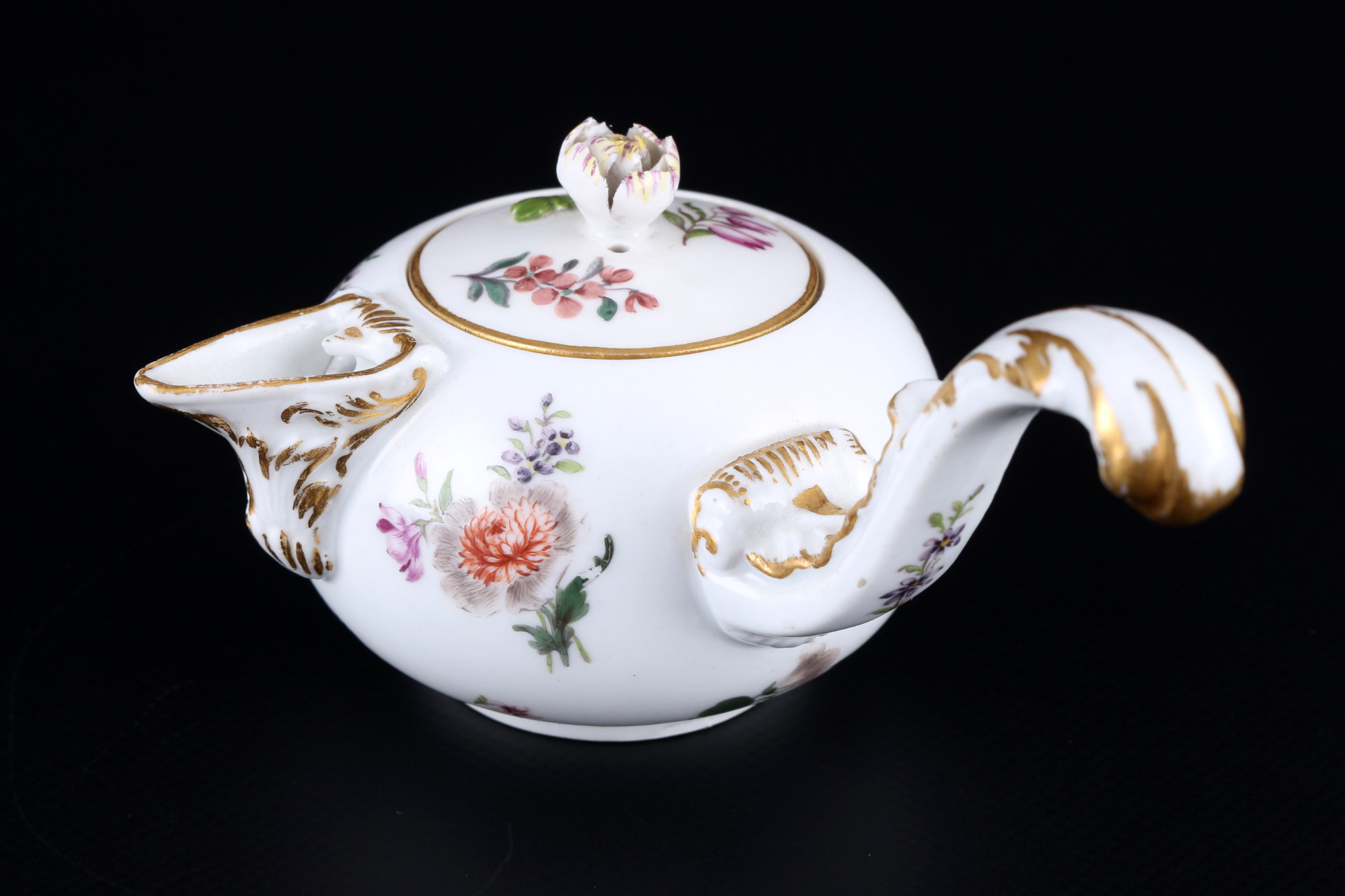 Meissen Flowers 2 small jugs 18th / 19th century, Kännchen 18. / 19. Jahrhundert, - Image 3 of 8