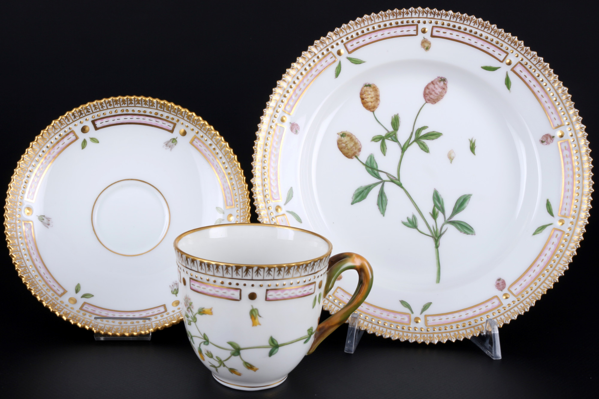 Royal Copenhagen Flora Danica coffee cup with dessert plate 3597/3573 1st choice, Kaffeegedeck,