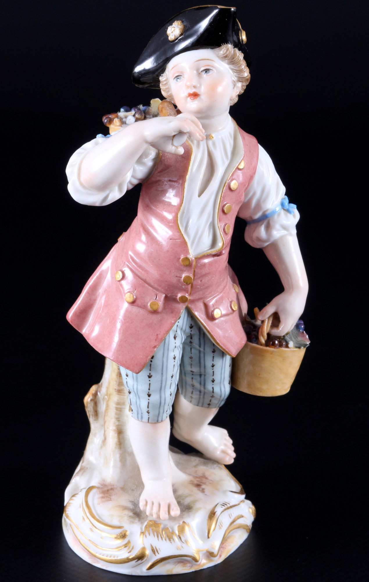 Meissen gardeners child with wine basket 1st choice, knob mark, Gärtnerkind mit Weinkorb 1.Wahl,