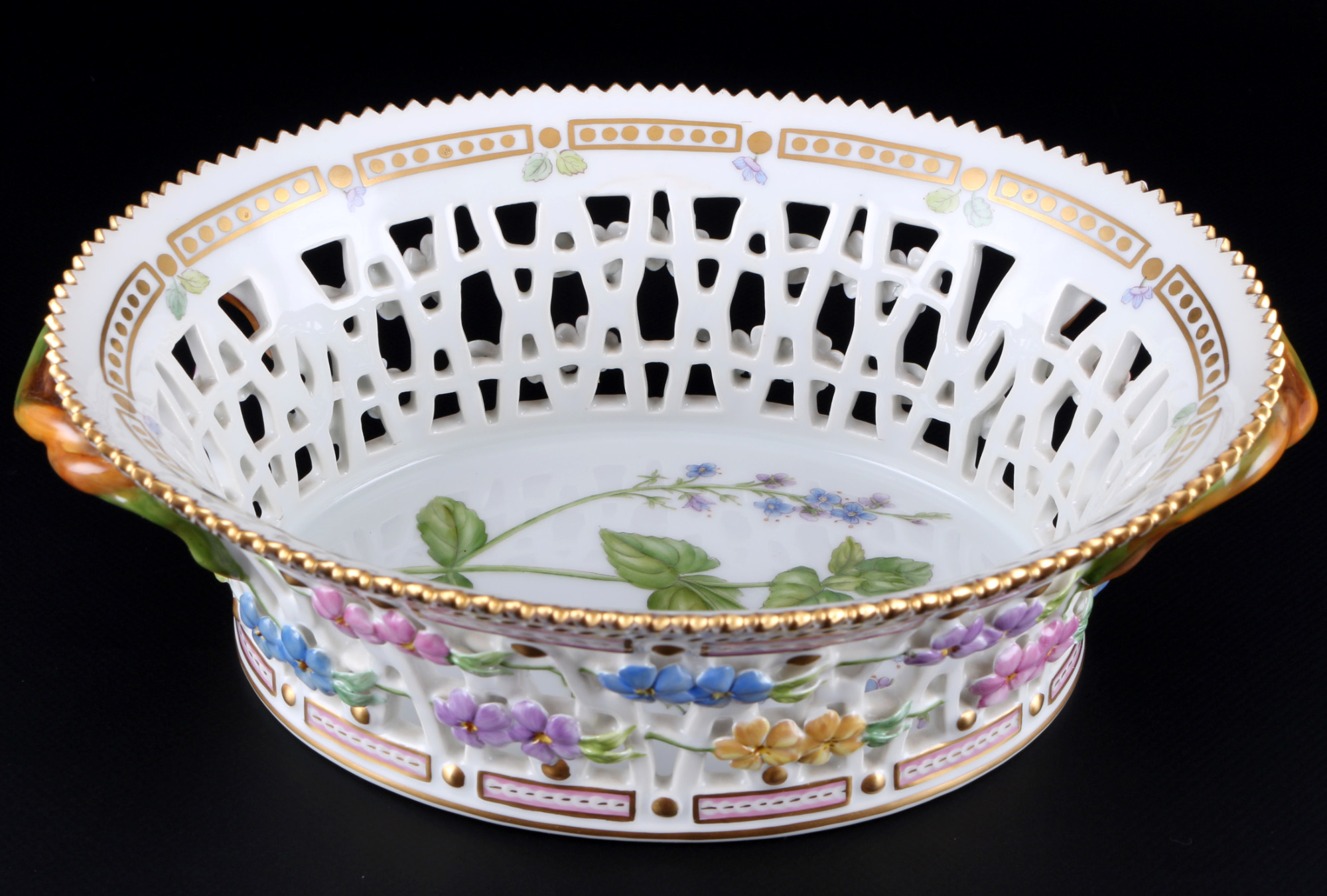 Royal Copenhagen Flora Danica oval fruit basket 3536 1st choice, ovaler Obstkorb,