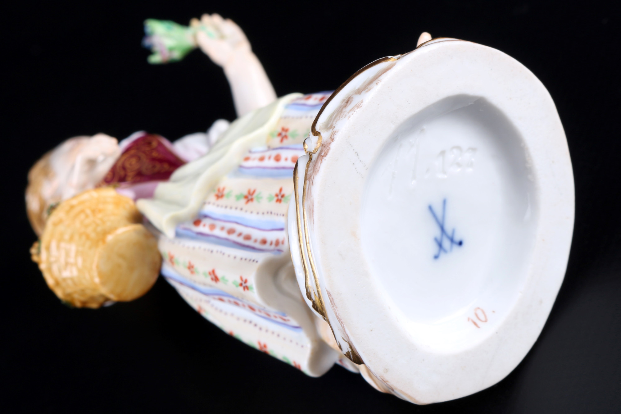 Meissen gardener child girl with flower basket 1st choice, knob mark, Gärtnerkind - Mädchen mit Blum - Image 5 of 6