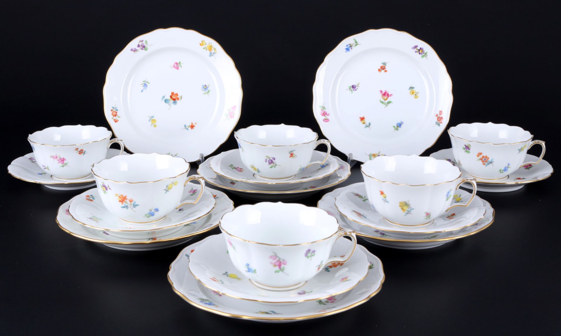 Meissen Strewn Flowers 6 tea cups with dessert plates, Teegedecke,