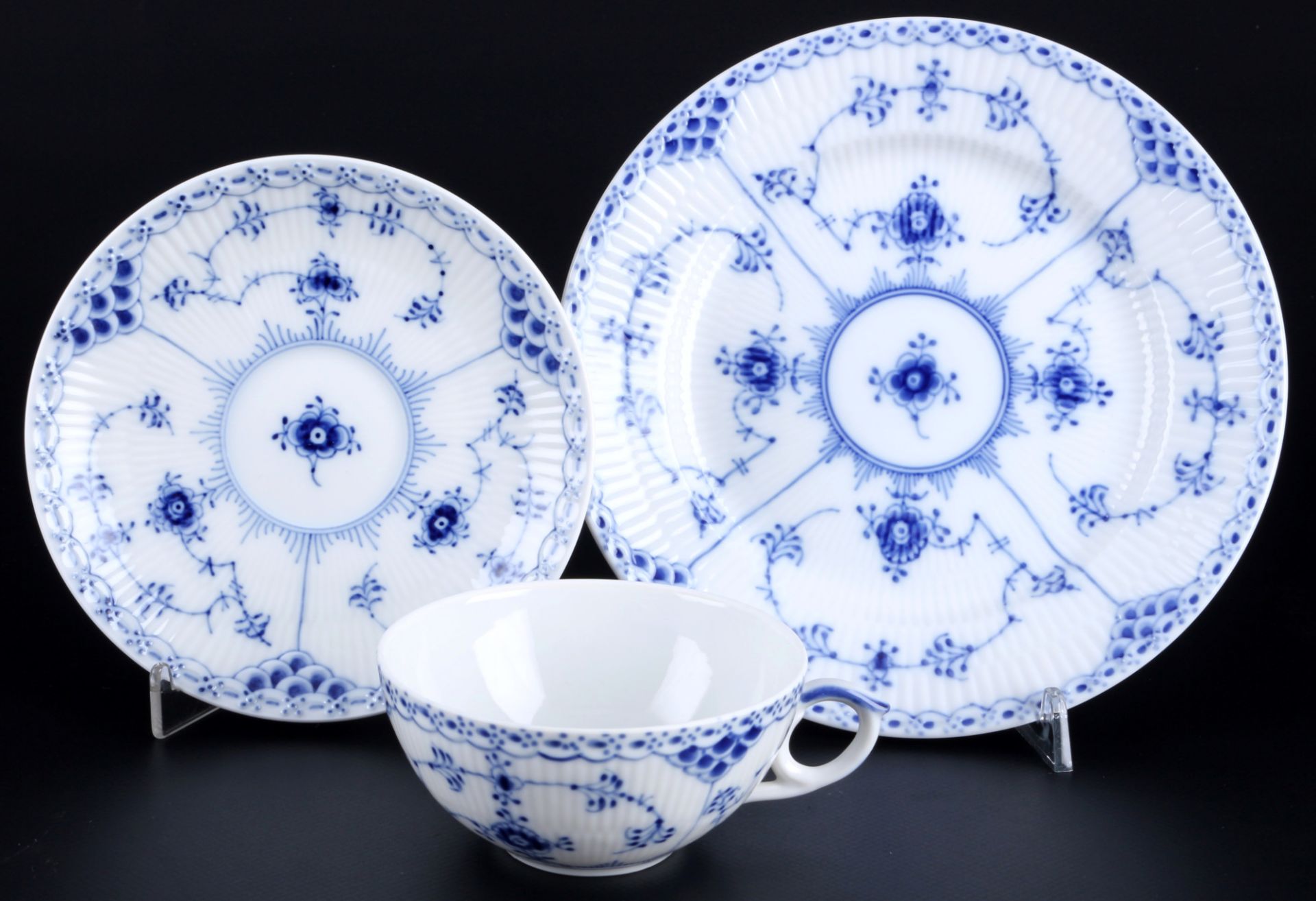 Royal Copenhagen Musselmalet 6 tea cups with dessert plates, Teegedecke, - Image 2 of 3