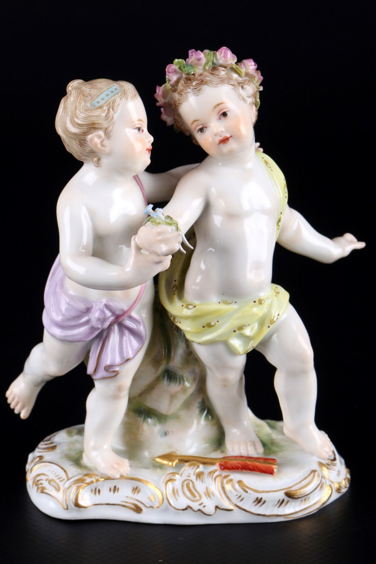 Meissen Amorettengruppe 1.Wahl, Knaufmarke, pair of cupids 1st choice,