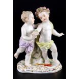 Meissen Amorettengruppe 1.Wahl, Knaufmarke, pair of cupids 1st choice,