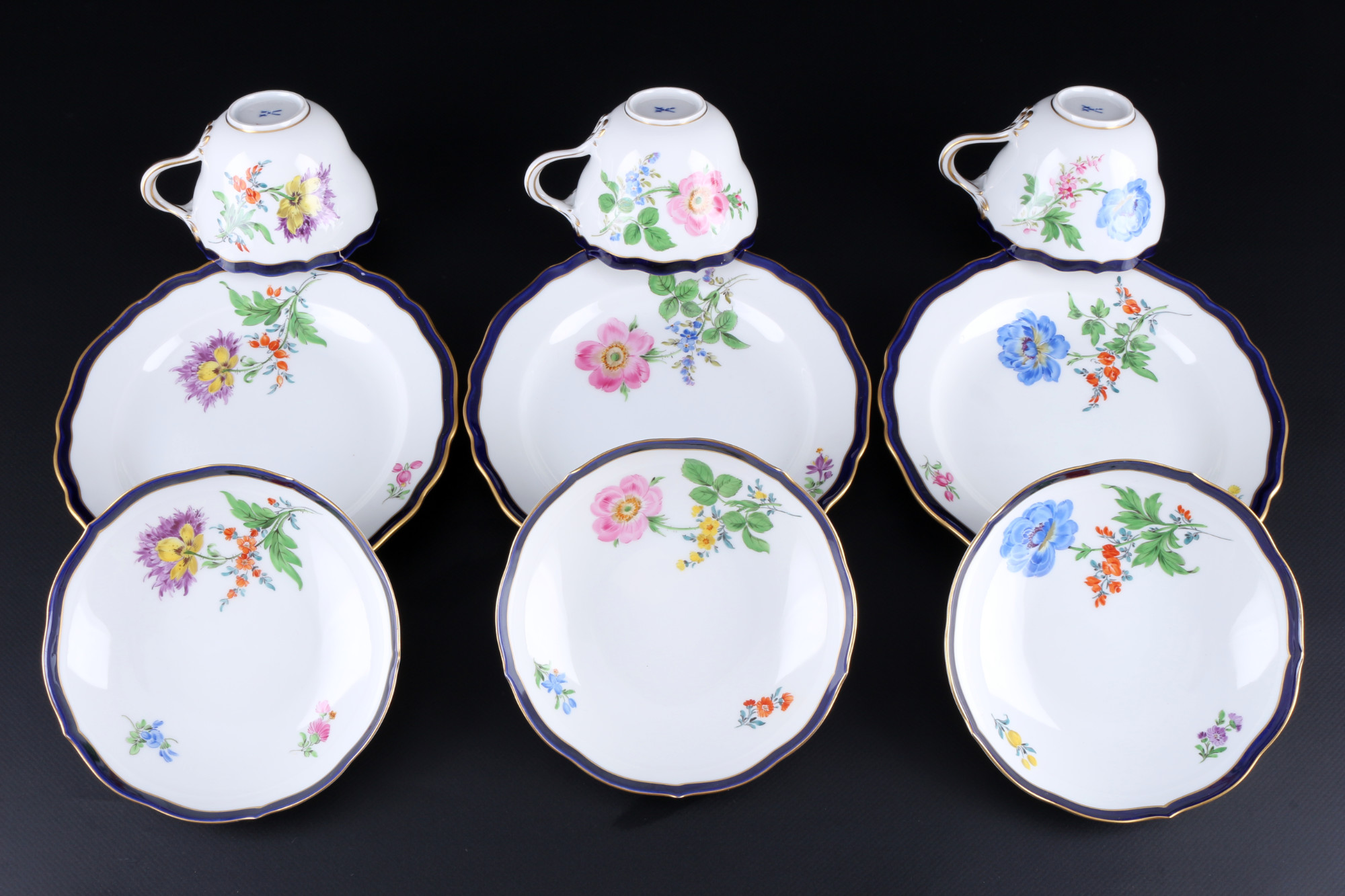 Meissen Flowers with Royal Blue Rim coffee service for 6 persons, Kaffeeservice für 6 Personen, - Image 3 of 6