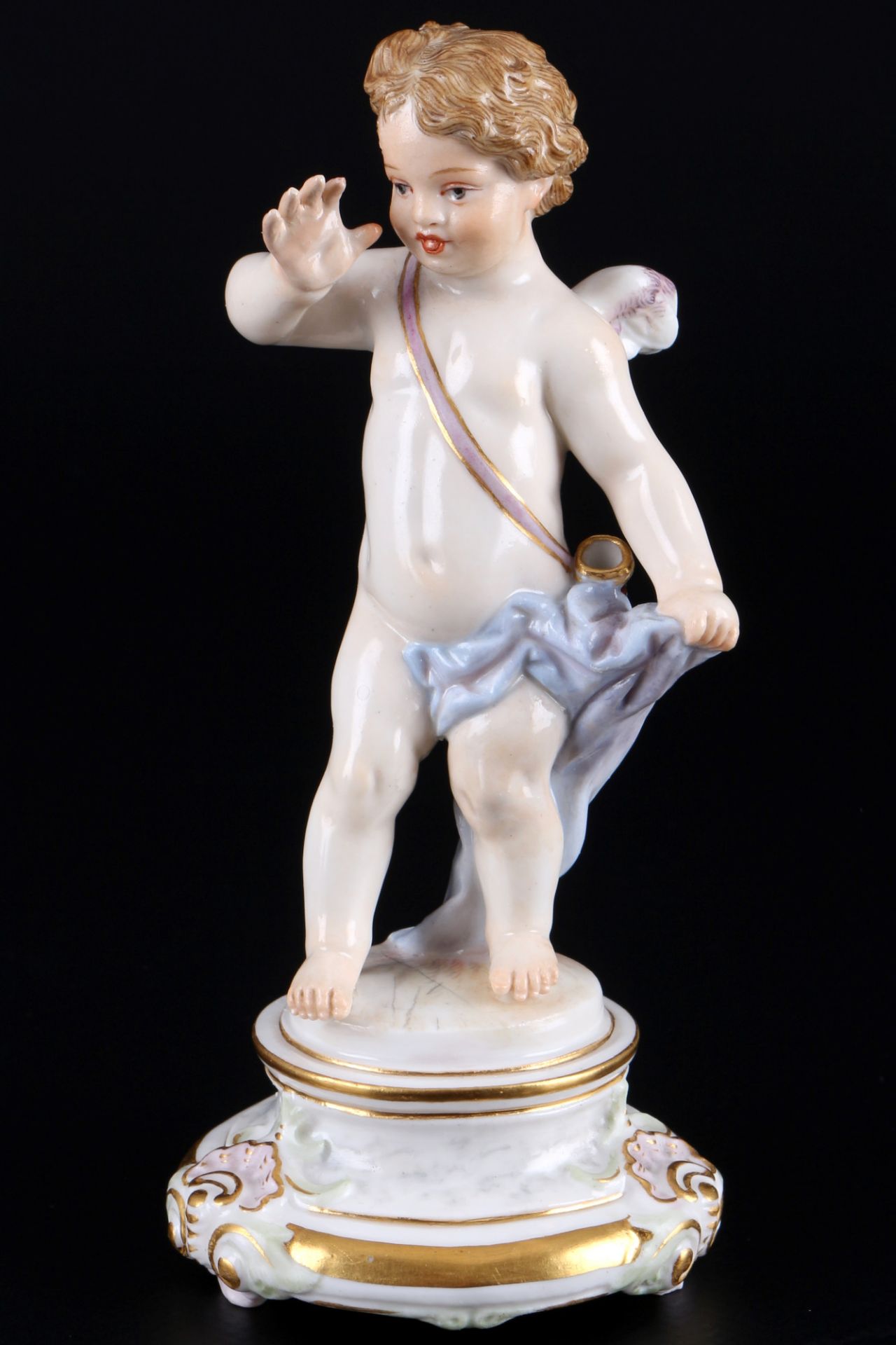 Meissen Amor eine Nase drehend 1.Wahl, Knaufmarke, mocking cupid 1st choice,