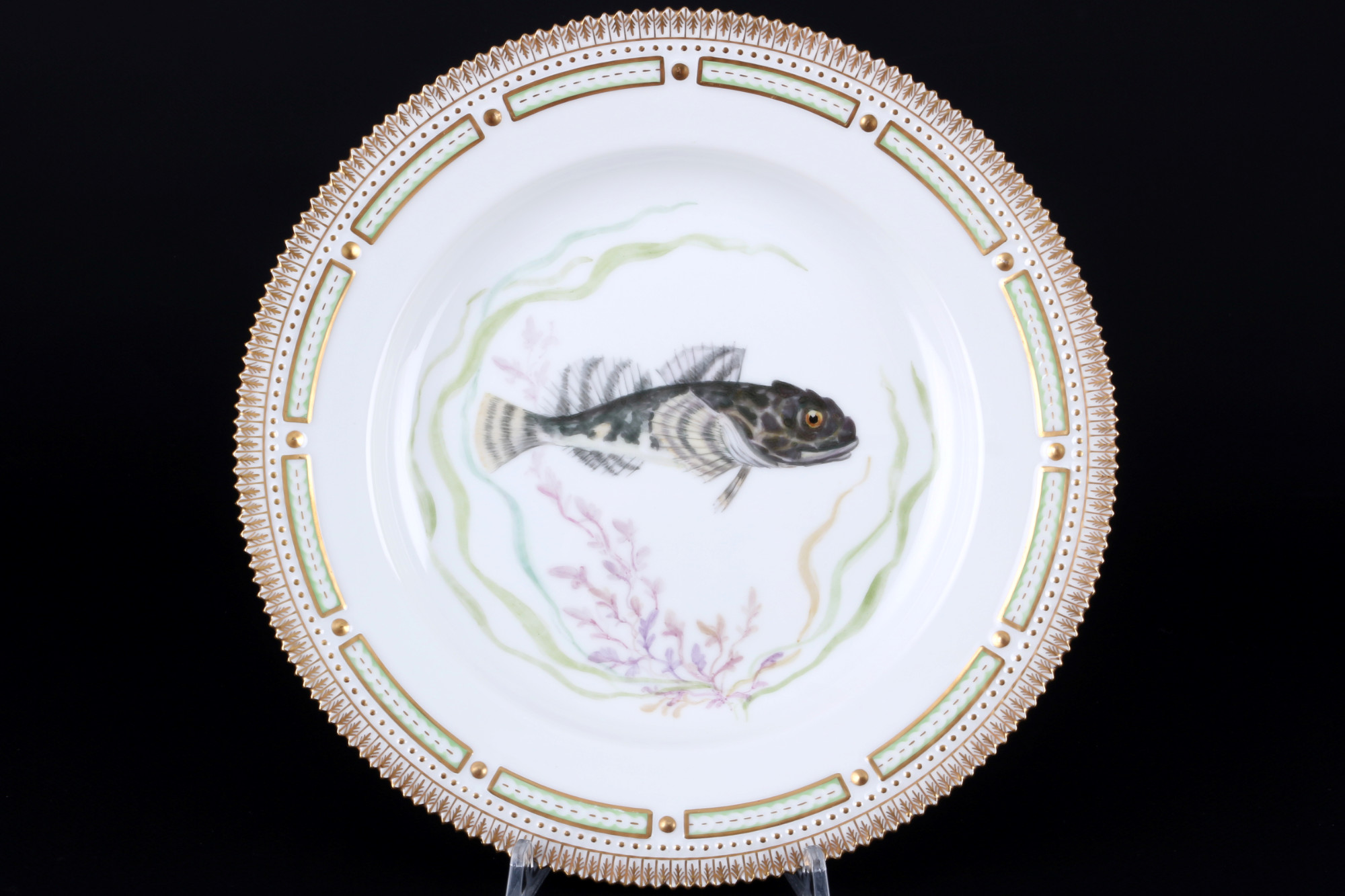 Royal Copenhagen Flora Danica Fish dinner plate 3549 1st choice, Speiseteller,