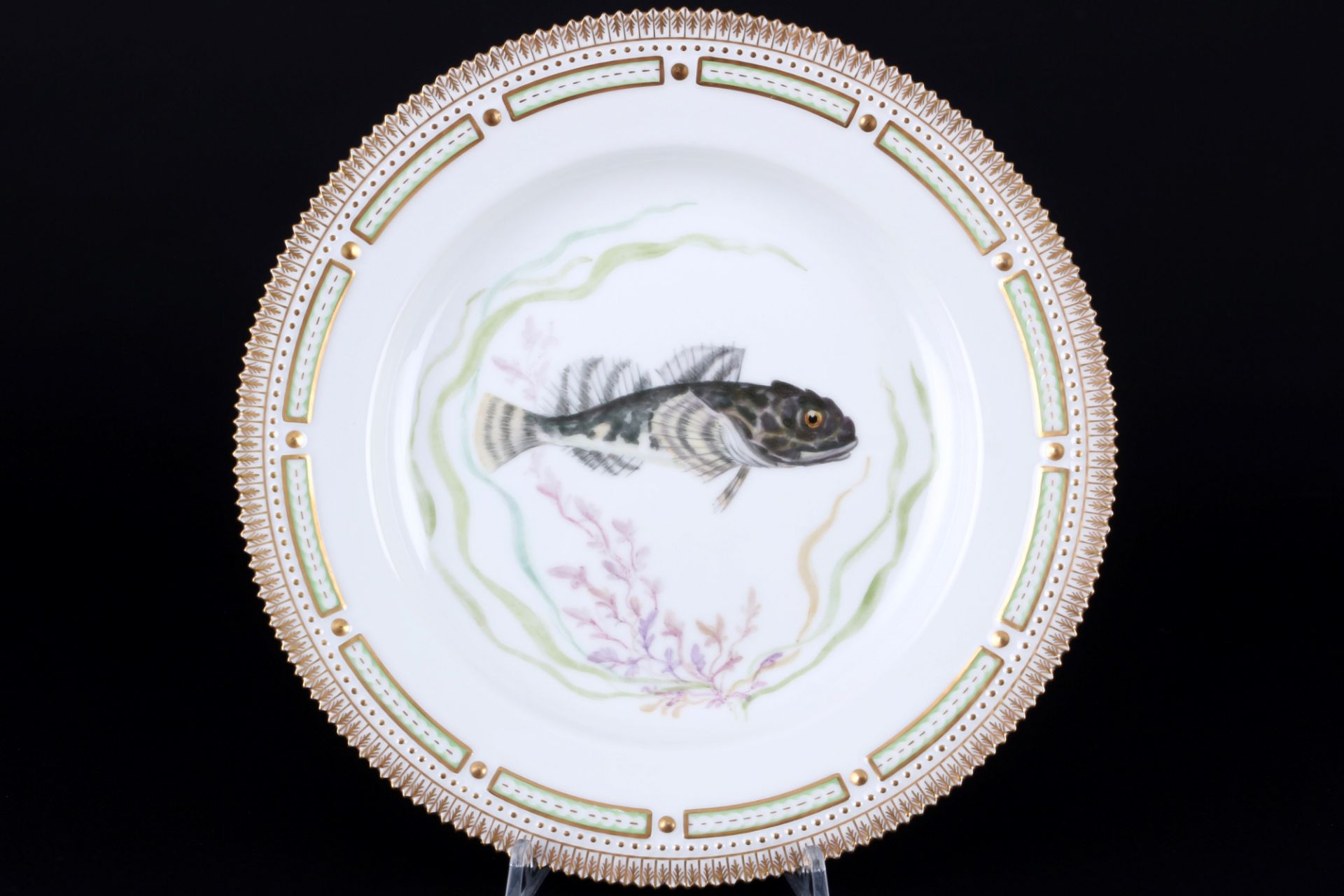 Royal Copenhagen Flora Danica Fisch Speiseteller 3549, dinner plate 1st choice,