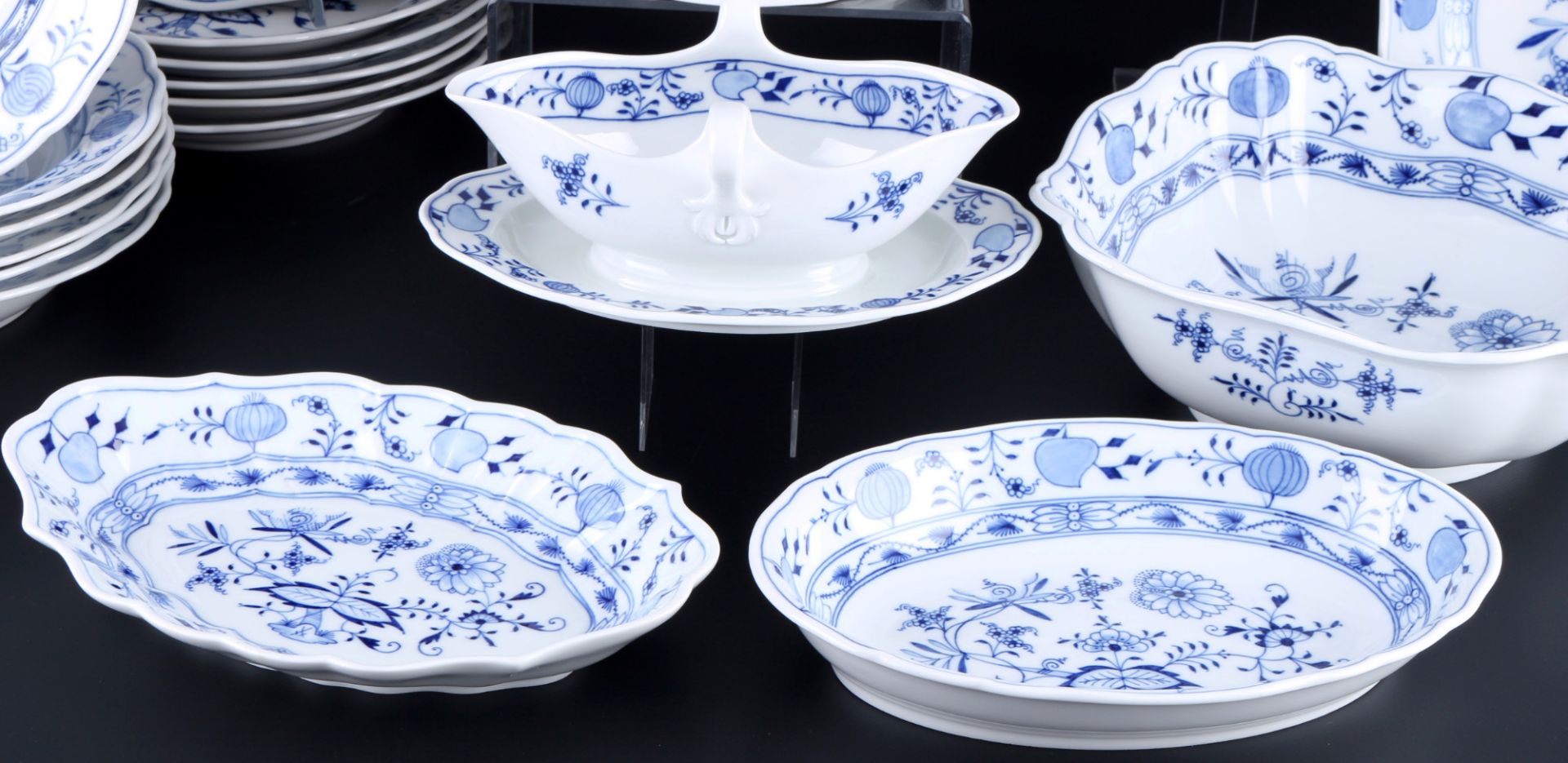 Meissen Zwiebelmuster Speiseservice für 6 Personen 1.Wahl, dinner service for 6 pers. 1st choice, - Bild 4 aus 6