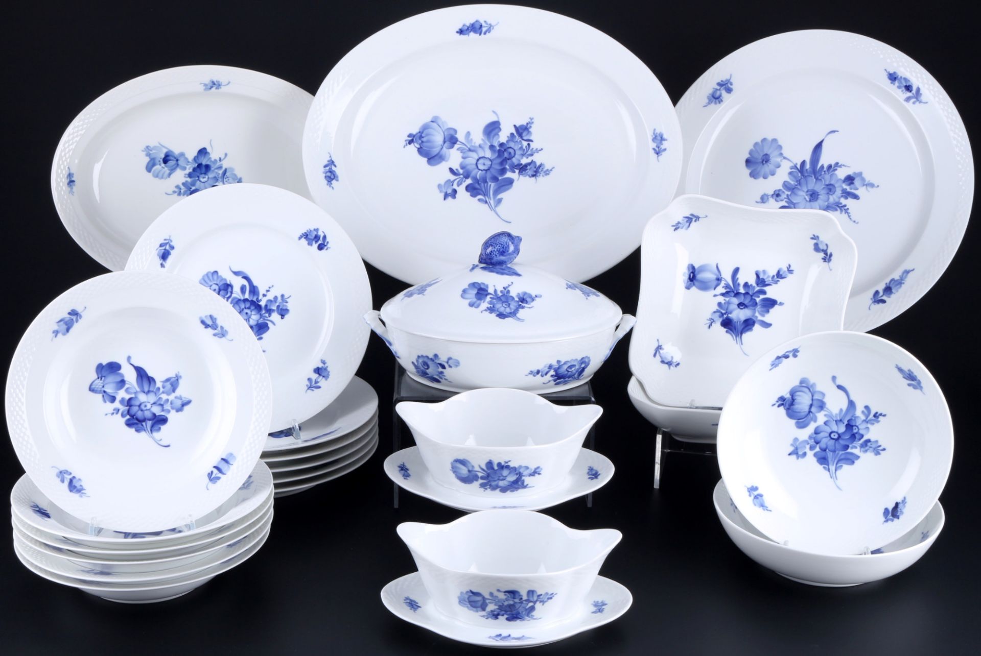 Royal Copenhagen Blaue Blume Speiseservice für 6 Personen, dinner service for 6 pers.,